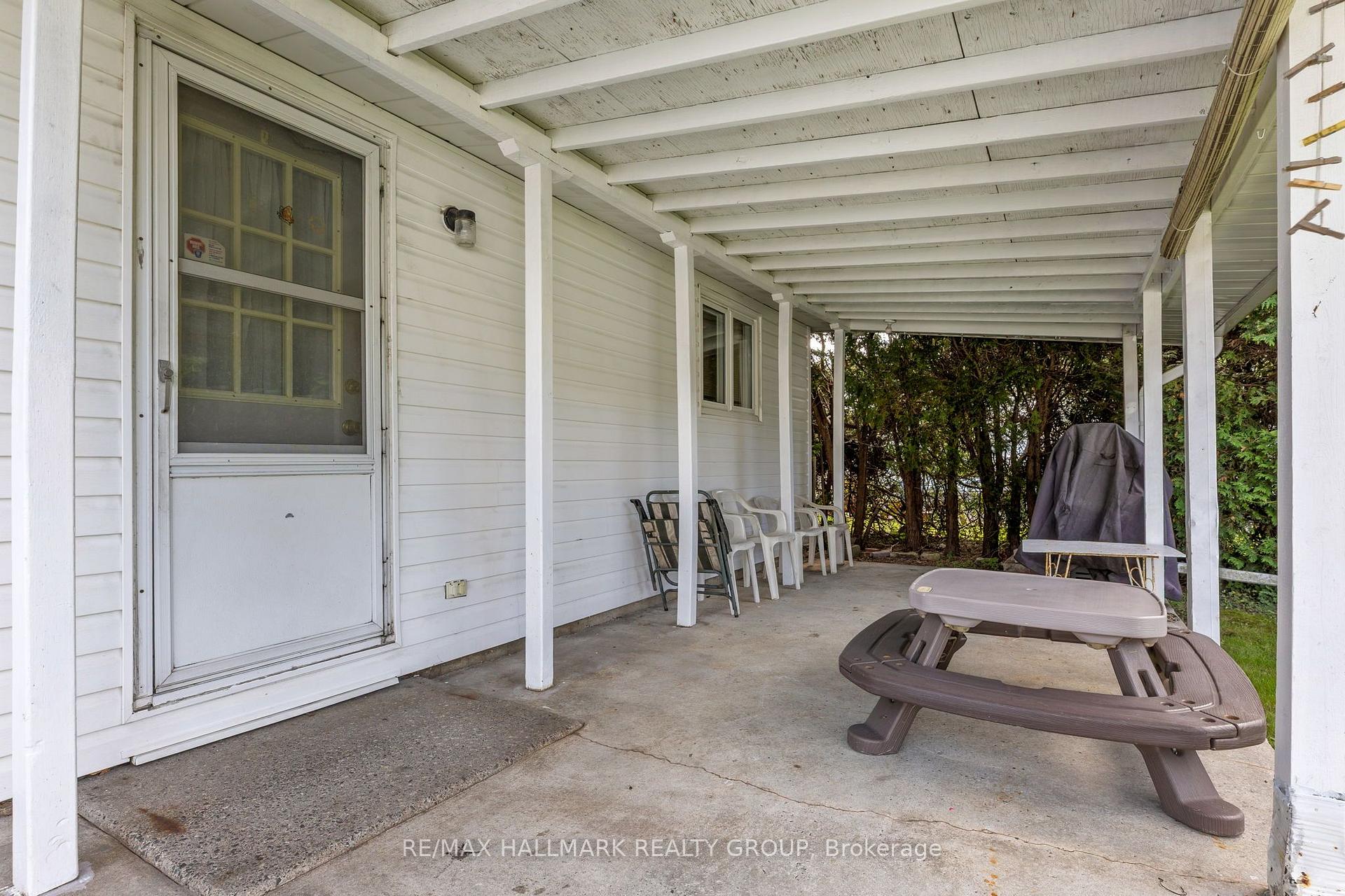 Photo 40 of 2376 Blackstone Crescent, Ottawa, Elmvale Acres — HOMEH