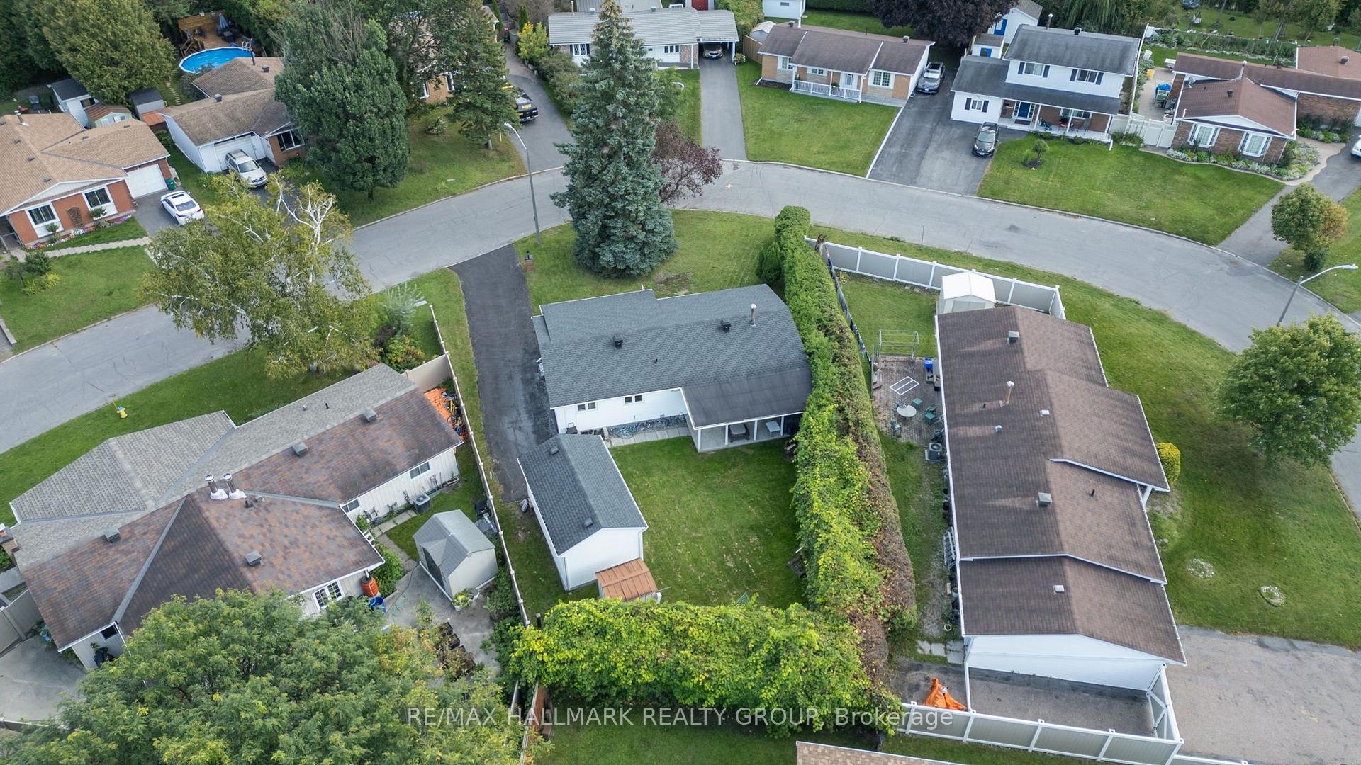 Photo 47 of 2376 Blackstone Crescent, Ottawa, Elmvale Acres — HOMEH