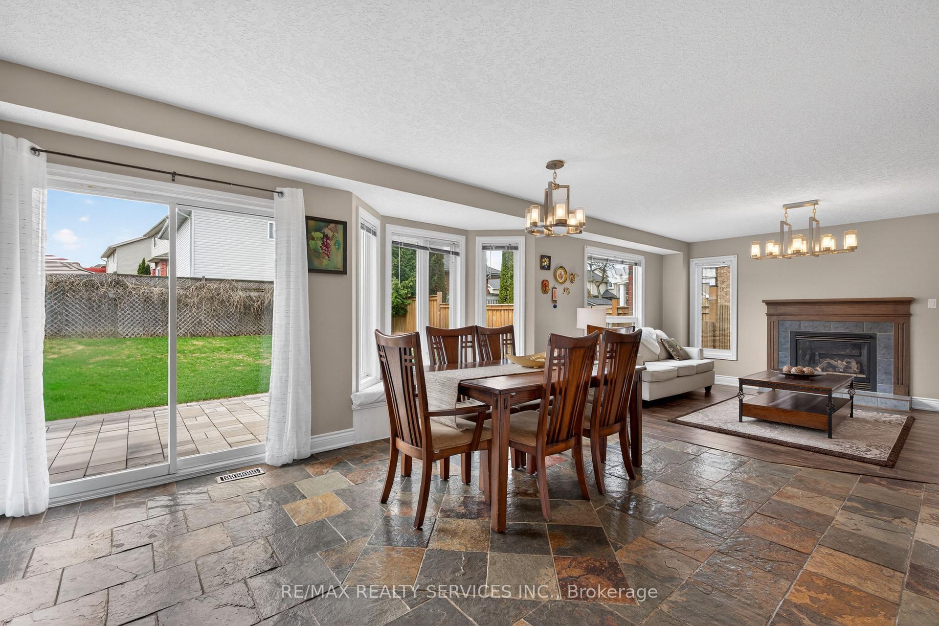 Photo 16 of 70 Hunter Road, Orangeville — HOMEH