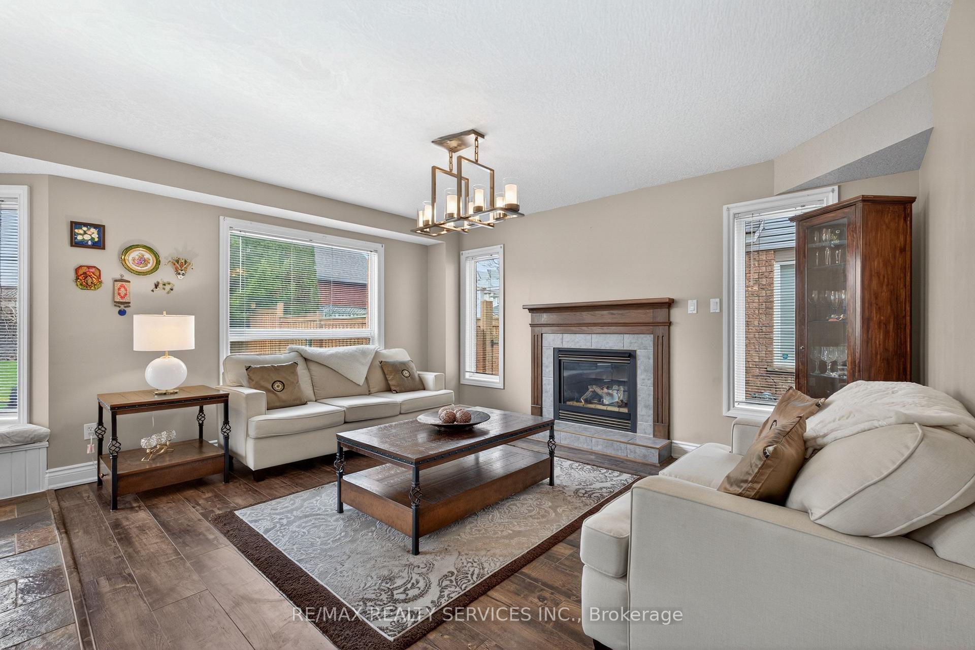 Photo 20 of 70 Hunter Road, Orangeville — HOMEH