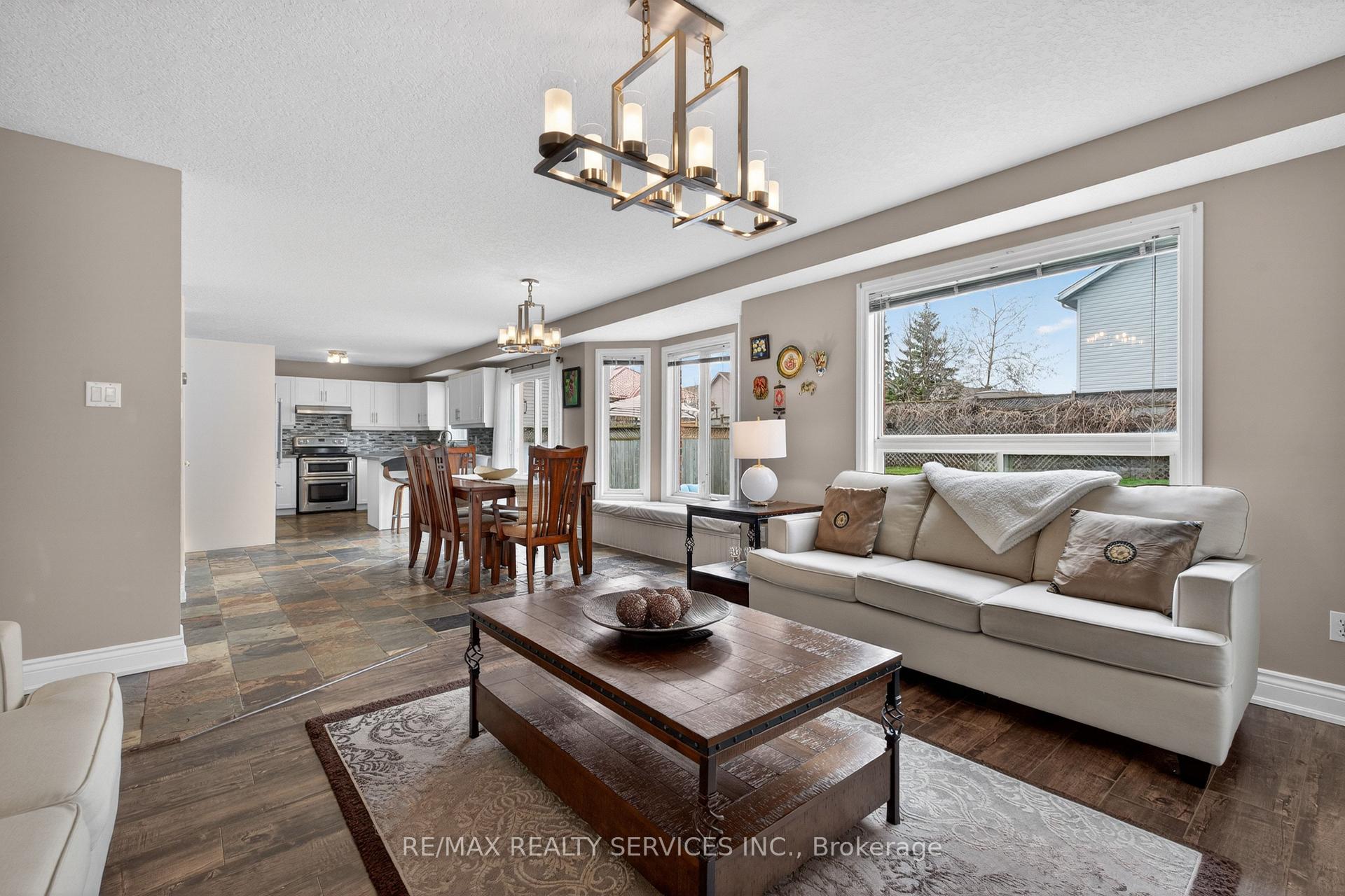 Photo 24 of 70 Hunter Road, Orangeville — HOMEH