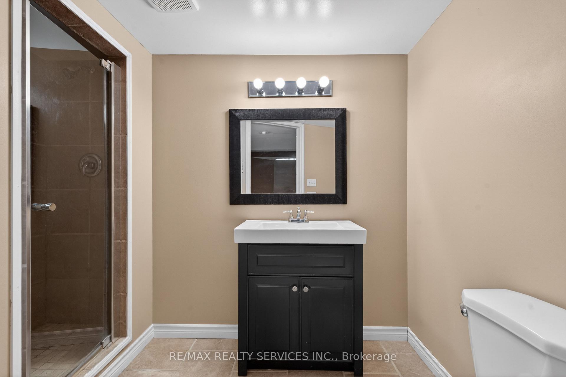 Photo 32 of 70 Hunter Road, Orangeville — HOMEH