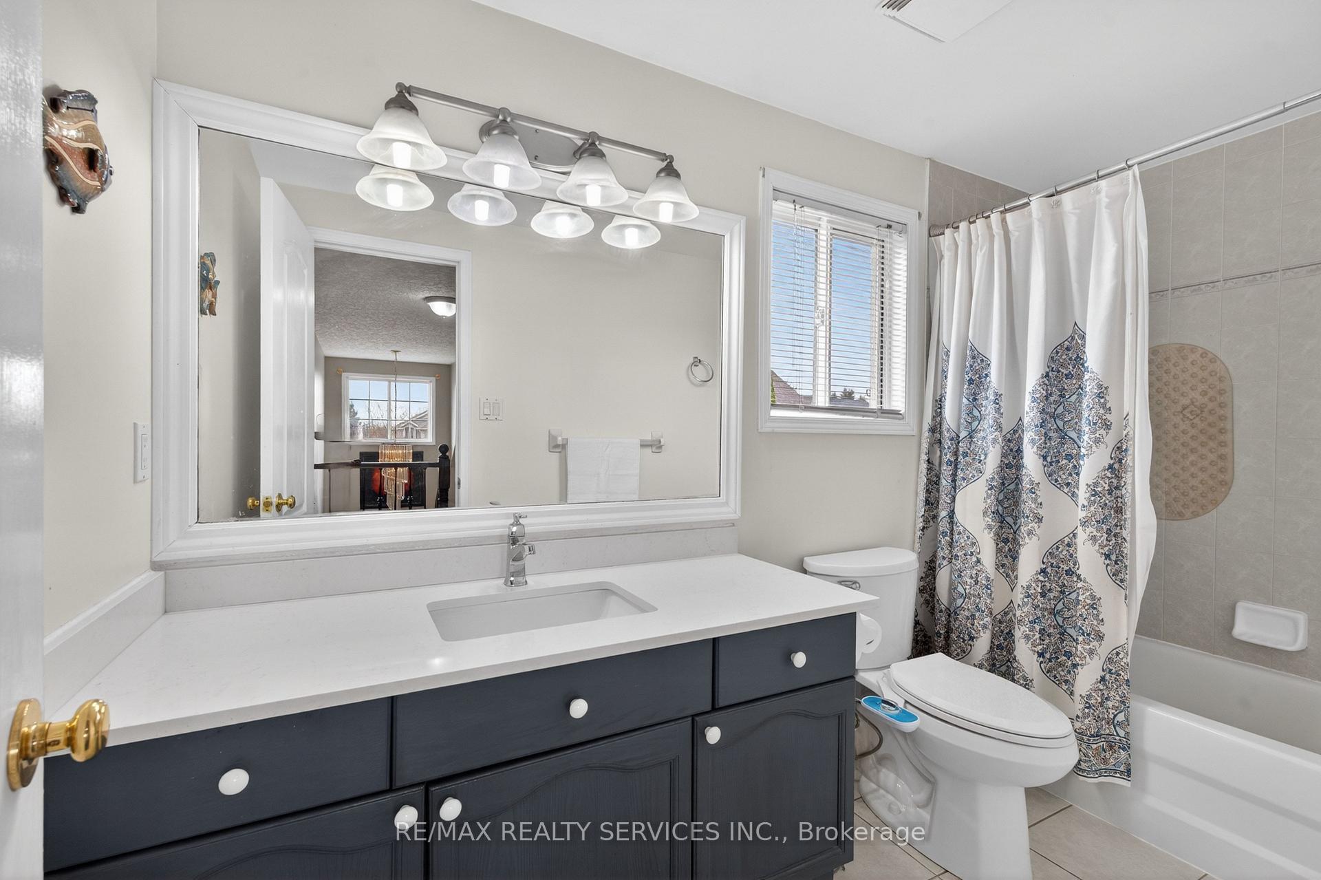 Photo 33 of 70 Hunter Road, Orangeville — HOMEH