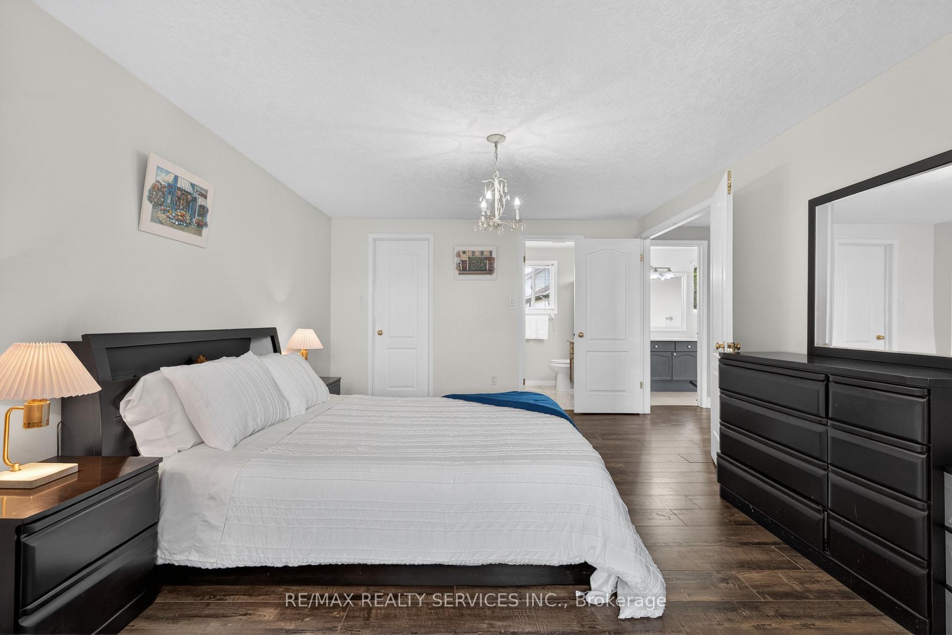 Photo 43 of 70 Hunter Road, Orangeville — HOMEH