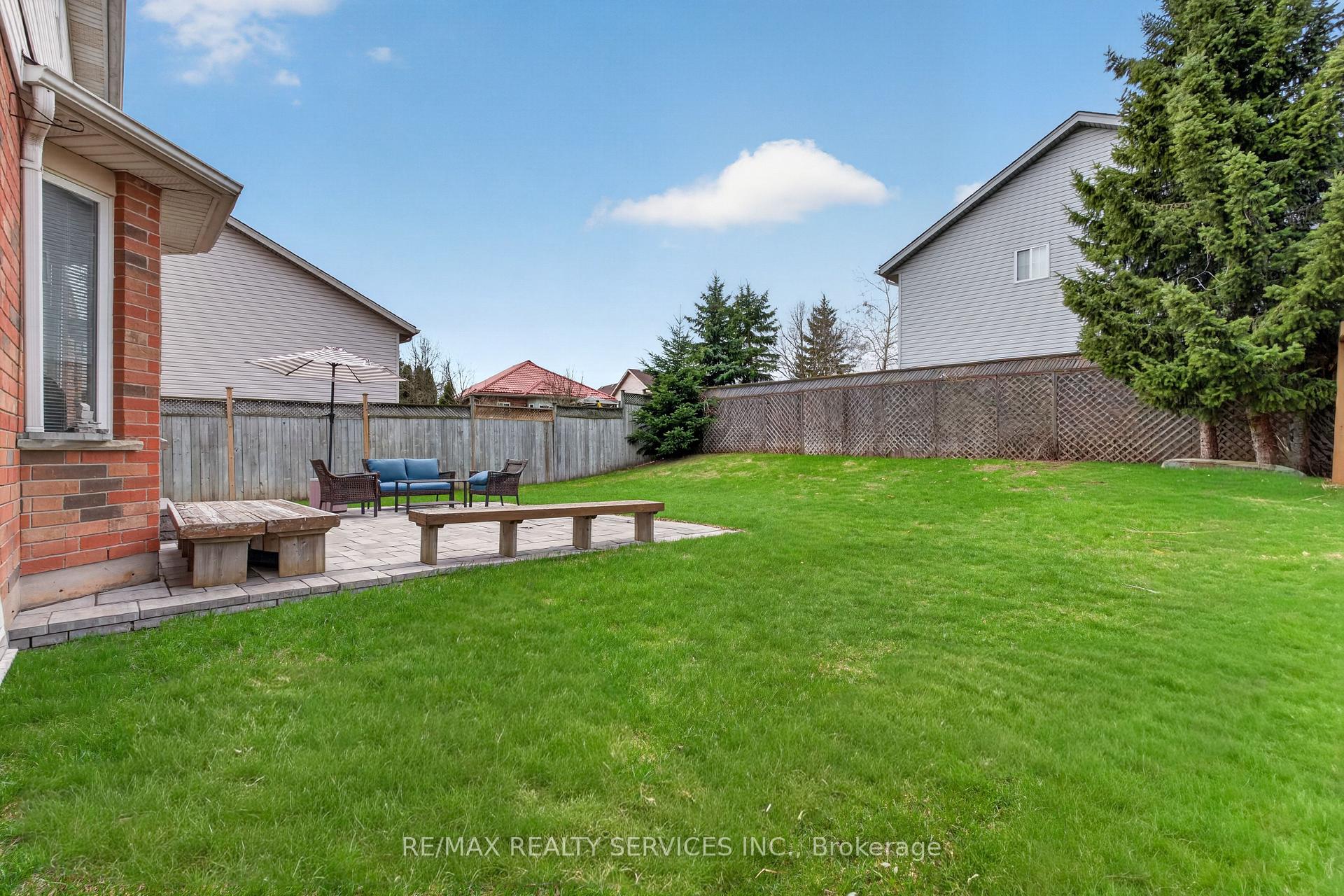 Photo 47 of 70 Hunter Road, Orangeville — HOMEH