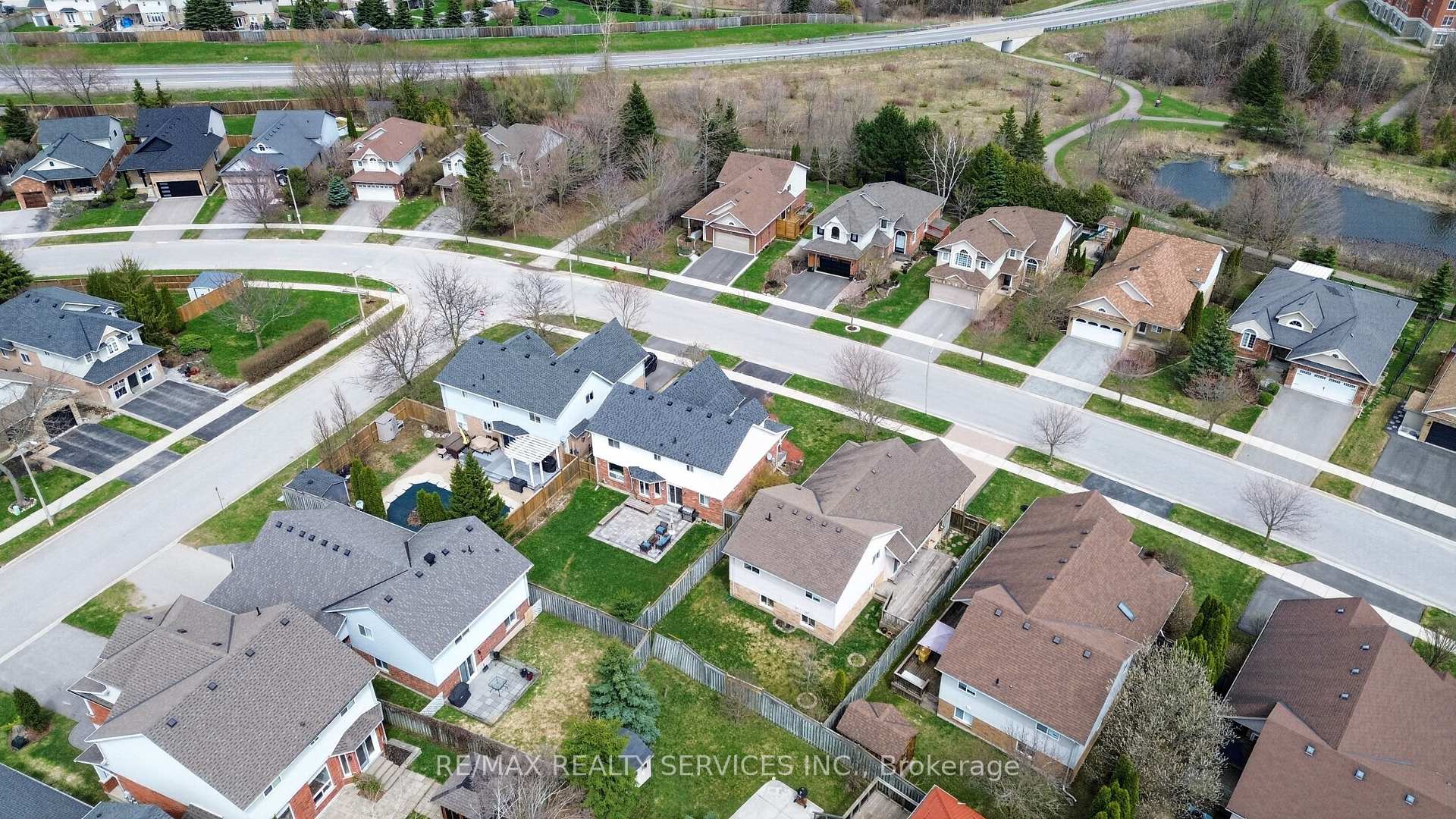 Photo 50 of 70 Hunter Road, Orangeville — HOMEH