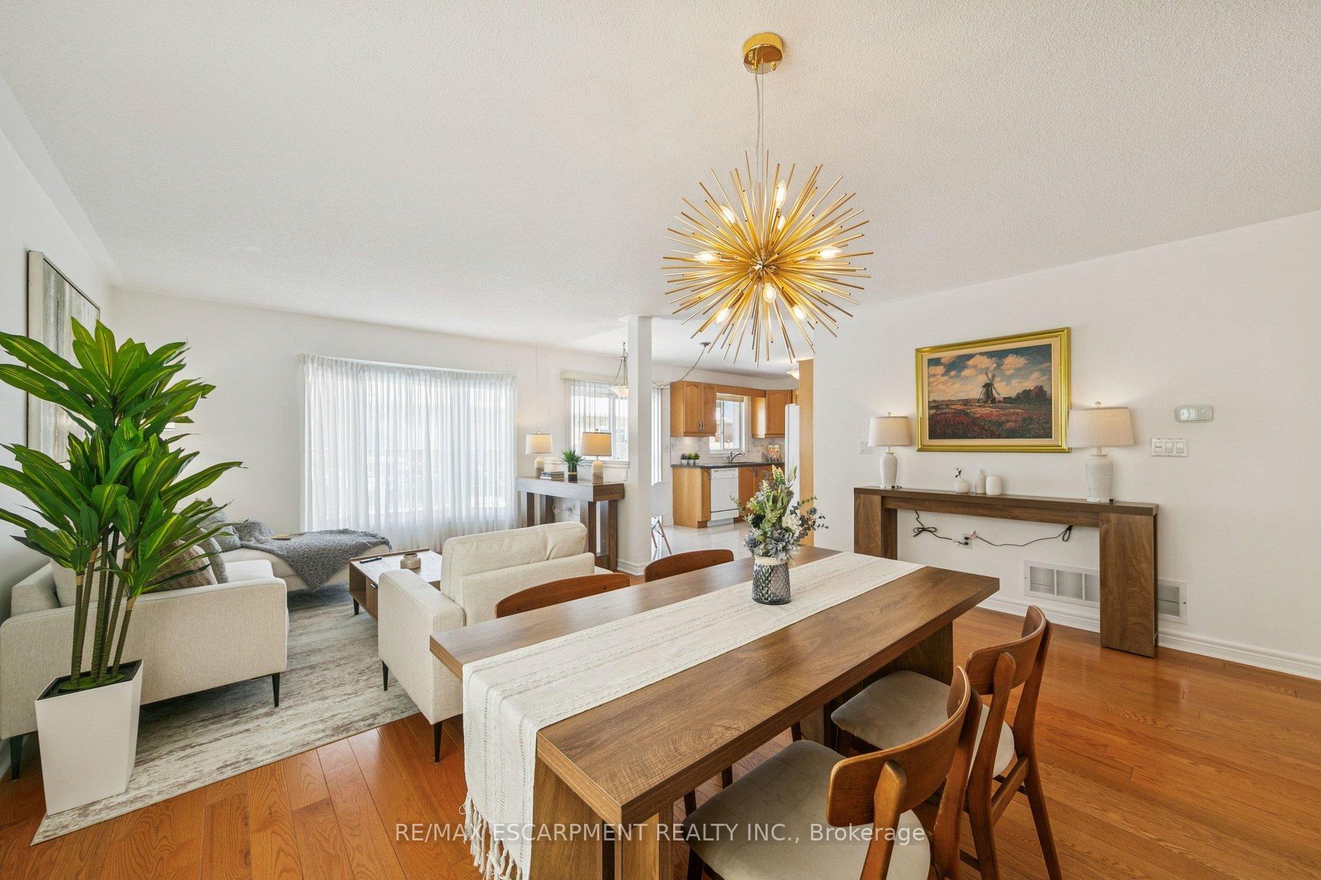 Photo 7 of 245 Centennial Forest Drive, Milton, Timberlea — HOMEH