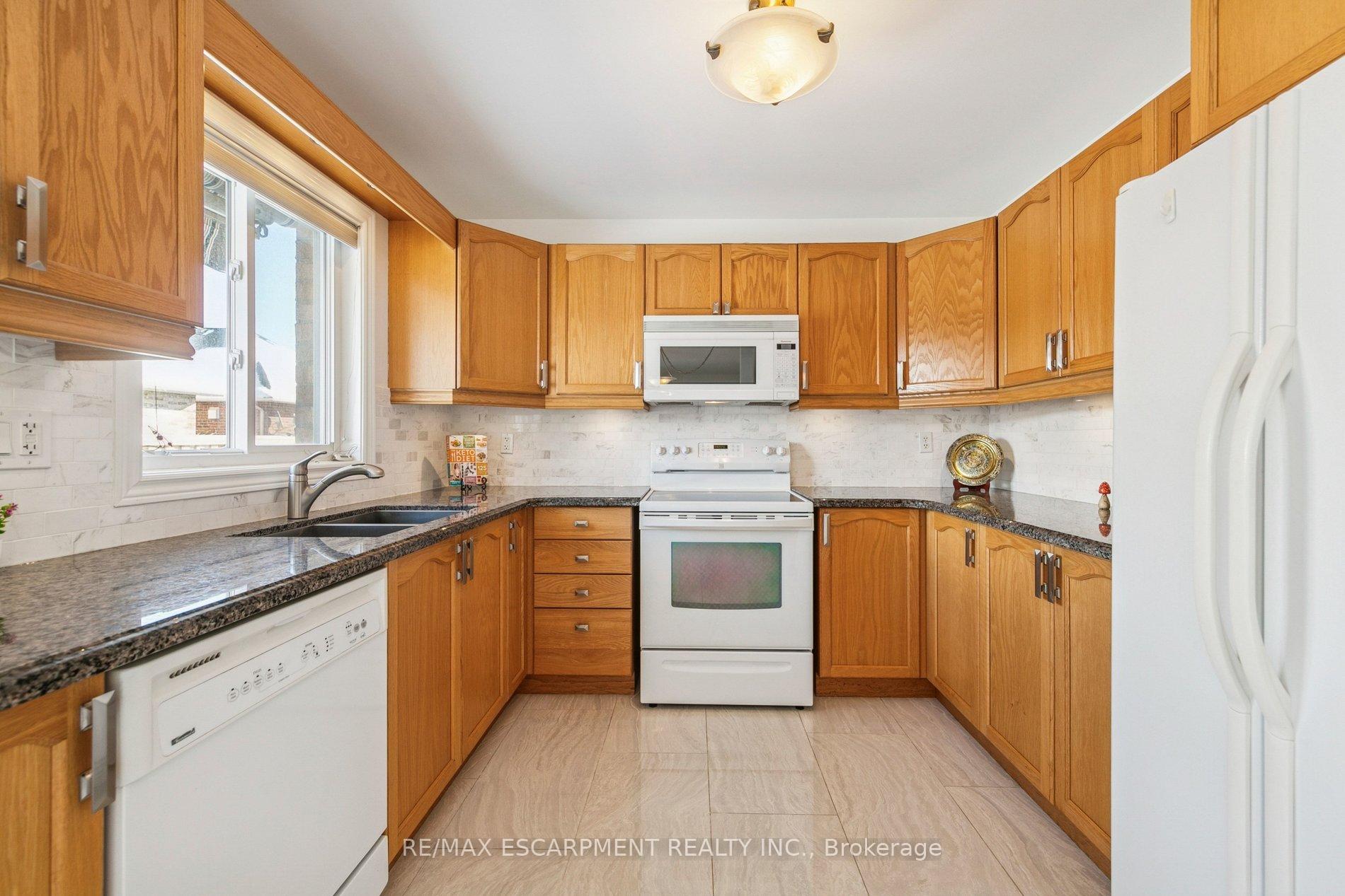 Photo 12 of 245 Centennial Forest Drive, Milton, Timberlea — HOMEH