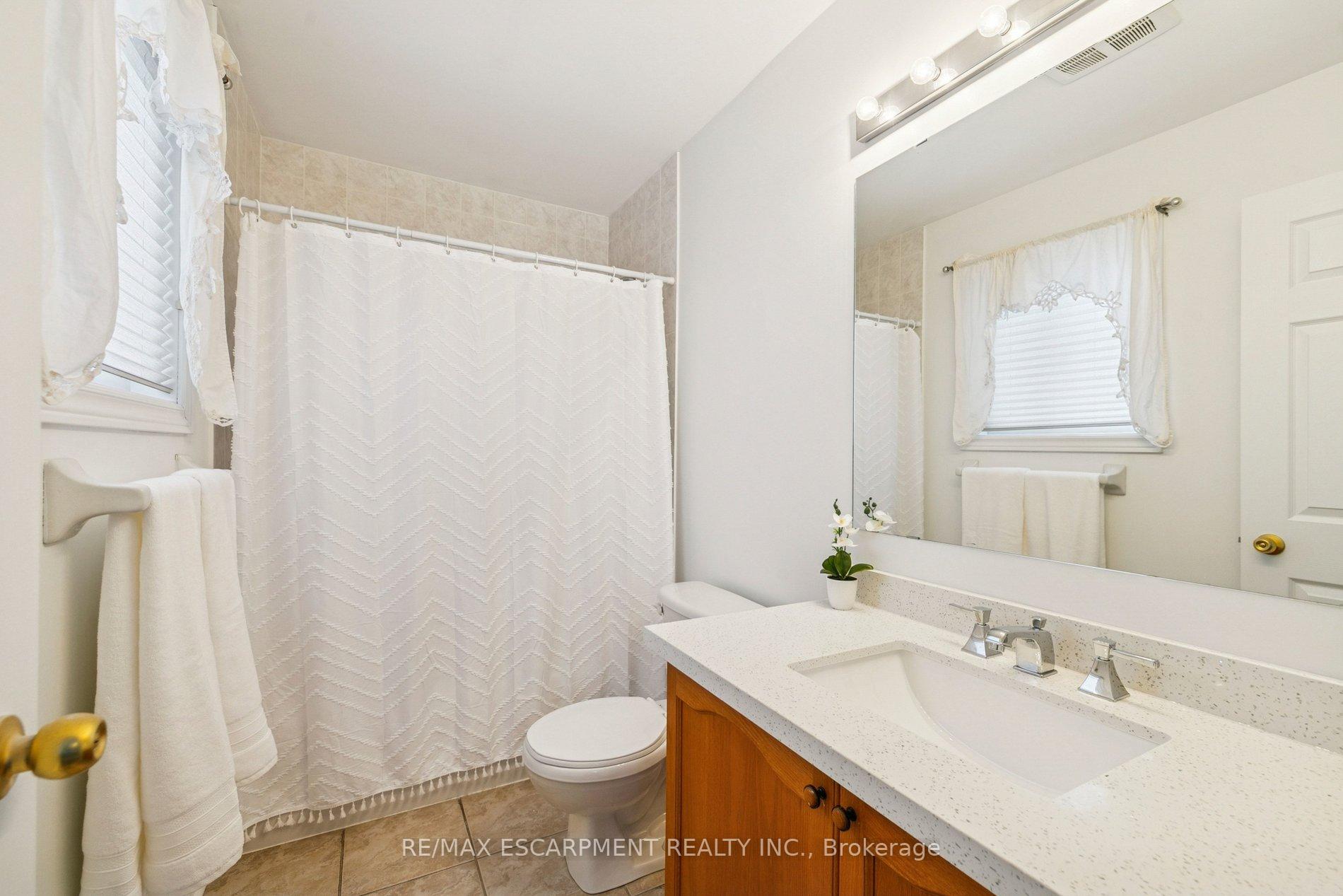 Photo 20 of 245 Centennial Forest Drive, Milton, Timberlea — HOMEH
