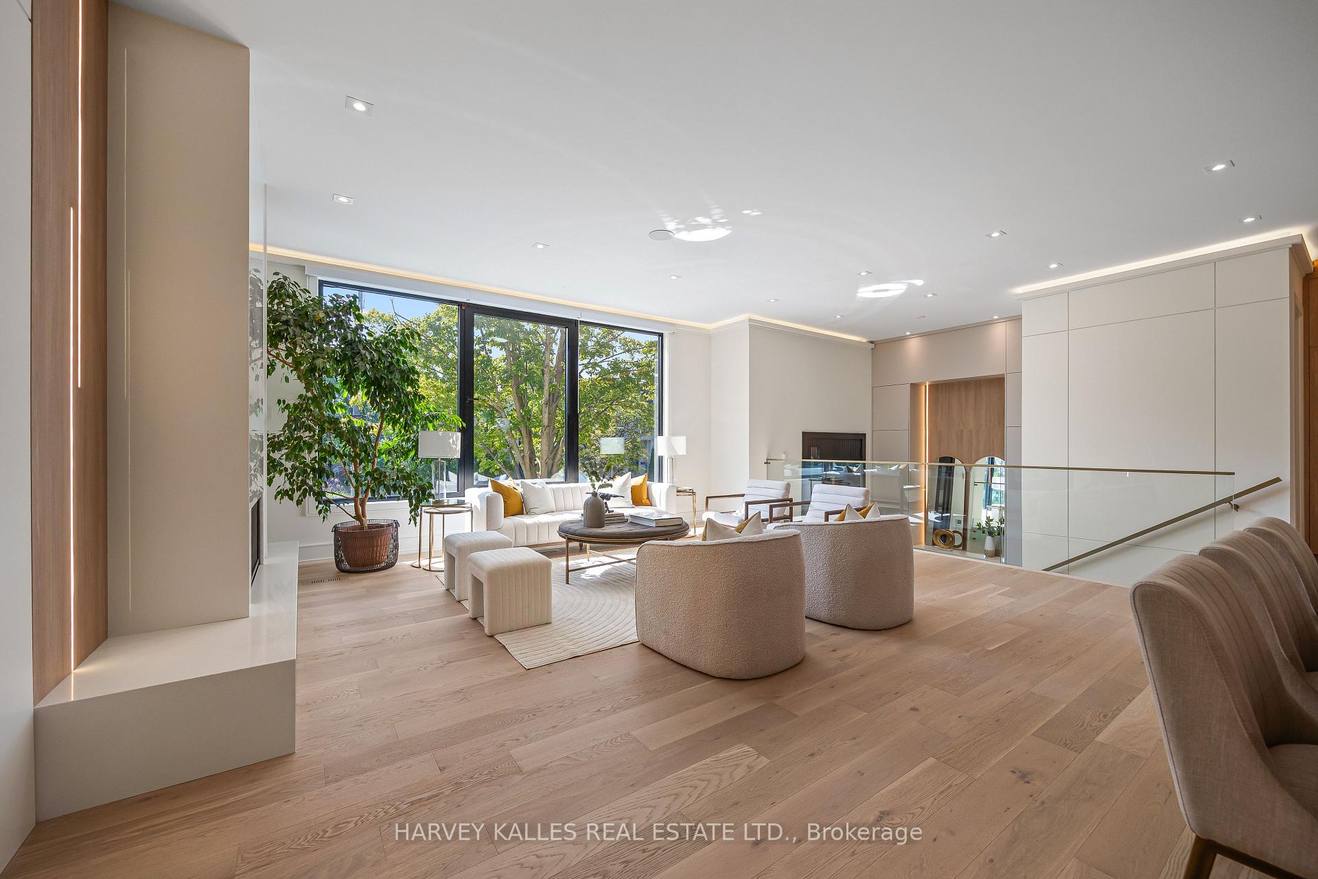 Photo 9 of 449 Elm Road, Toronto, Bedford Park-Nortown — HOMEH