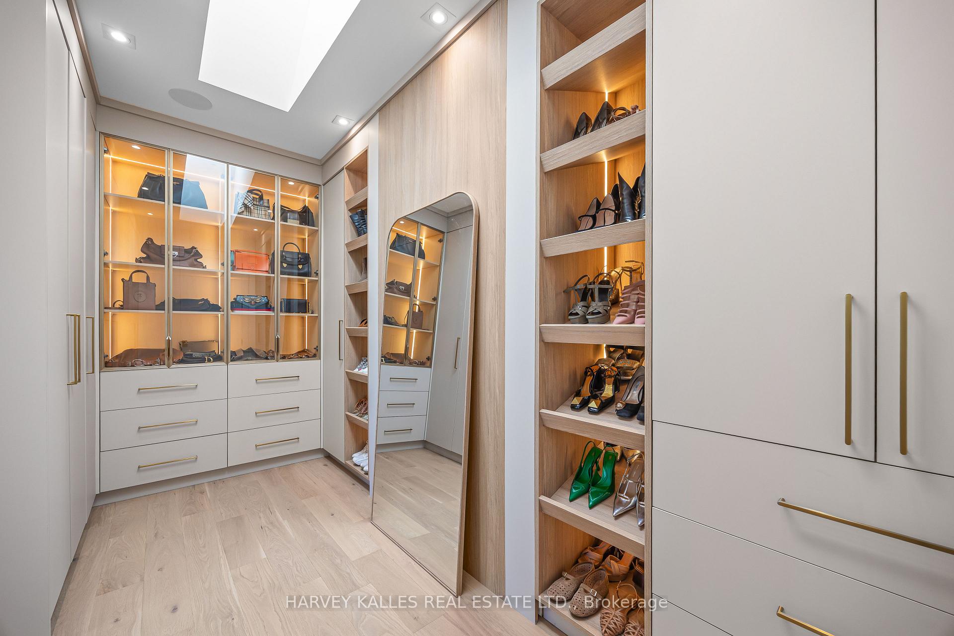 Photo 38 of 449 Elm Road, Toronto, Bedford Park-Nortown — HOMEH