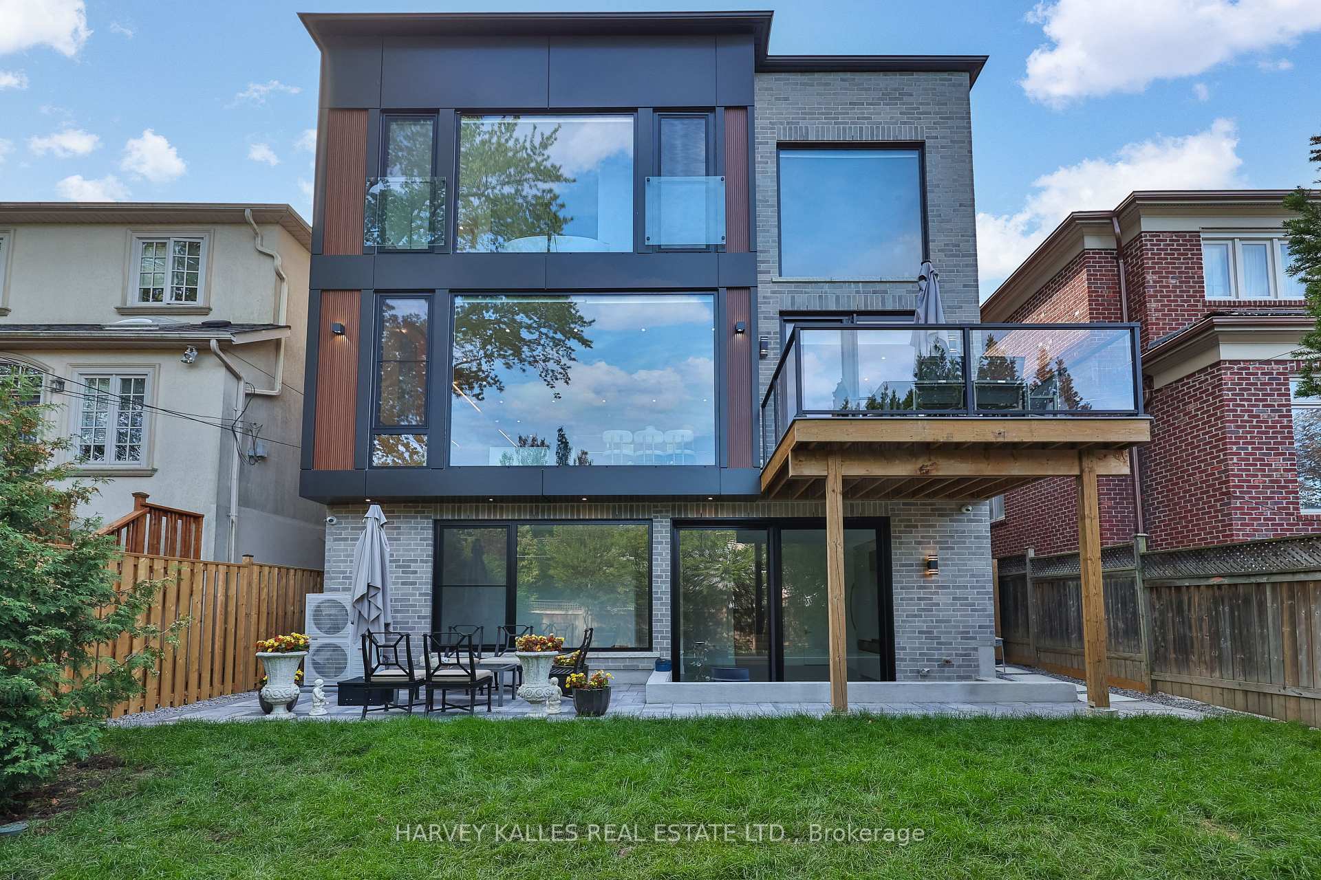 Photo 55 of 449 Elm Road, Toronto, Bedford Park-Nortown — HOMEH