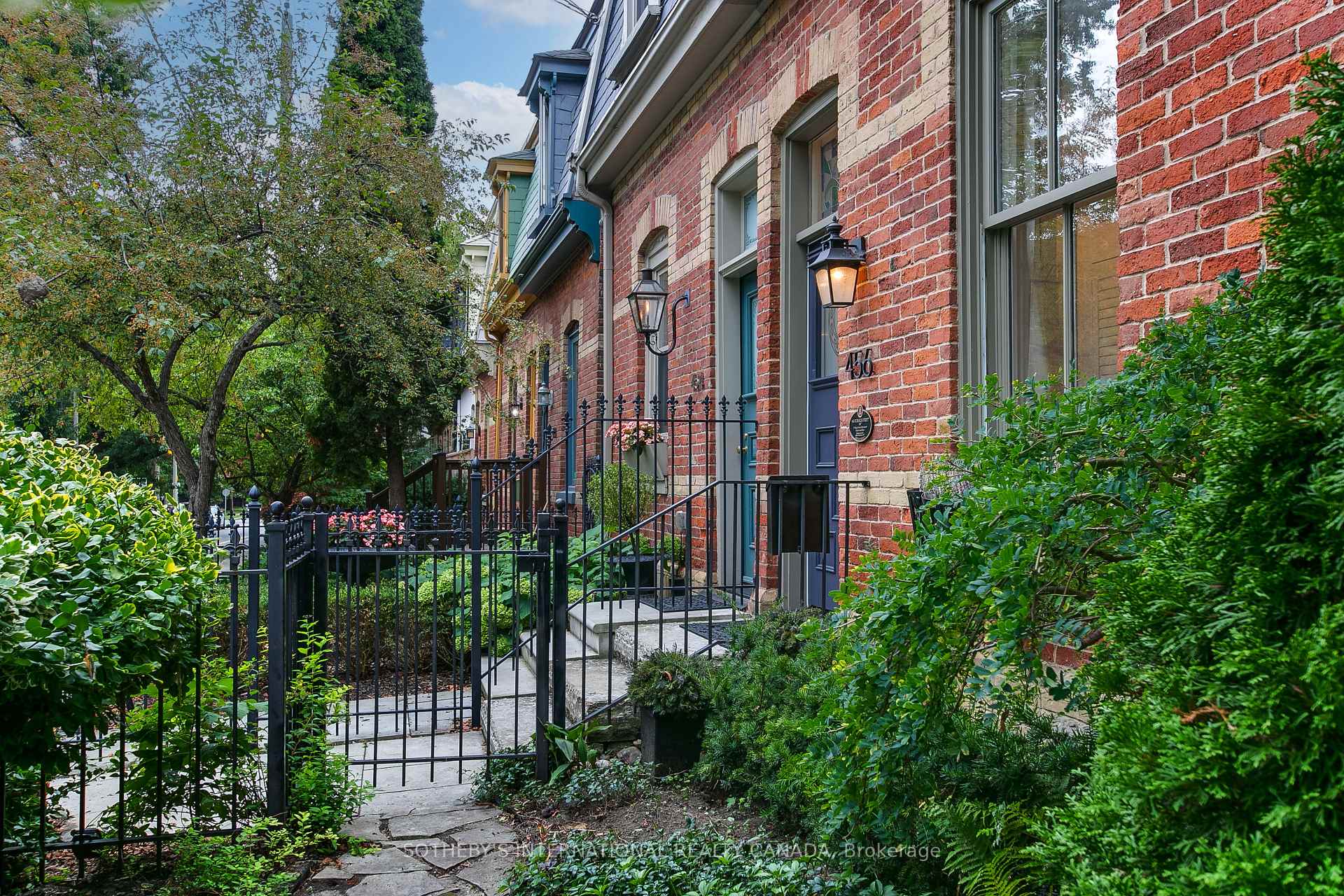 Photo 4 of 456 Sumach Street, Toronto, Cabbagetown-South St. James Town — HOMEH