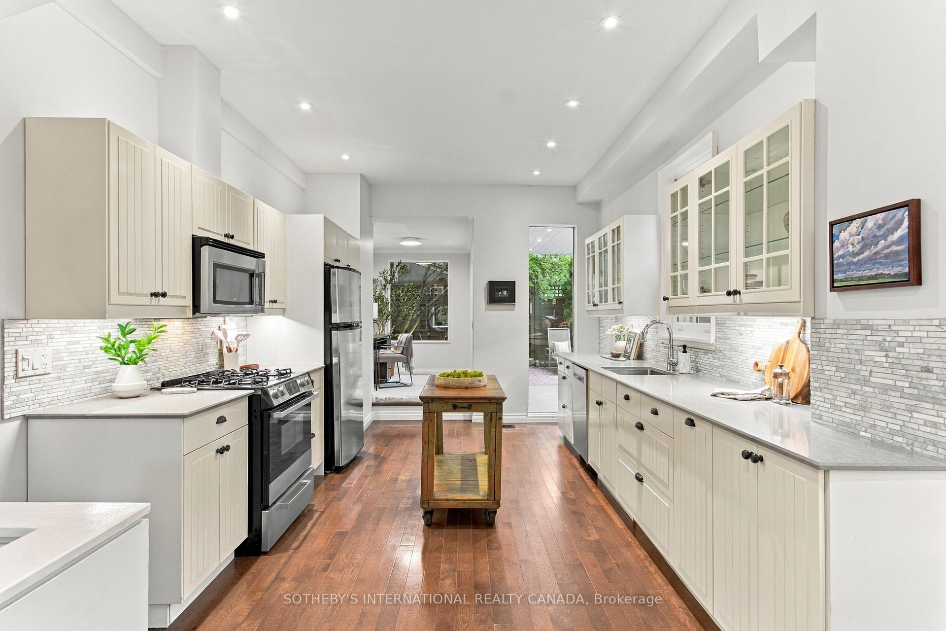 Photo 12 of 456 Sumach Street, Toronto, Cabbagetown-South St. James Town — HOMEH