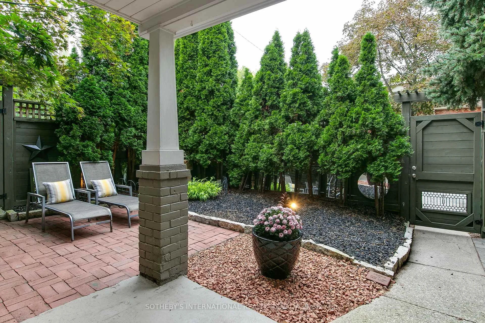 Photo 42 of 456 Sumach Street, Toronto, Cabbagetown-South St. James Town — HOMEH