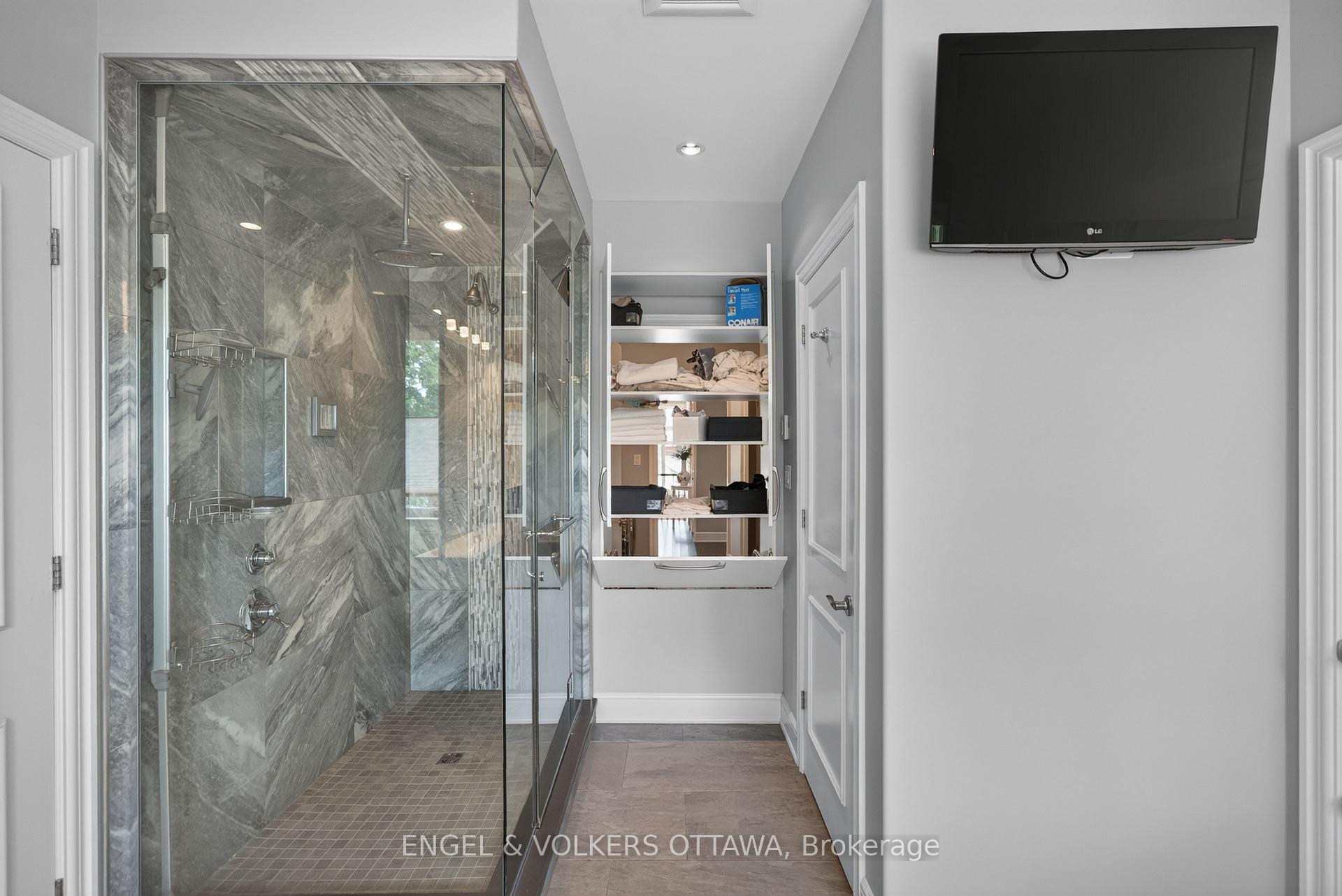 Photo 31 of 64 Helena Street, Ottawa, Ottawa West — HOMEH