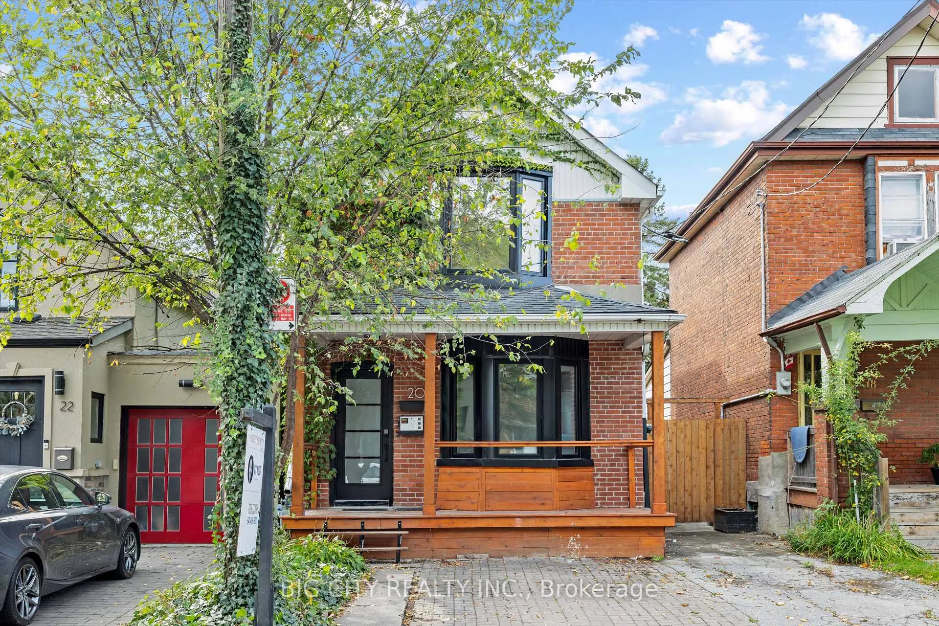 Photo 1 of Unit Upper, 20 Gray Avenue, Toronto, Rockcliffe-Smythe — HOMEH