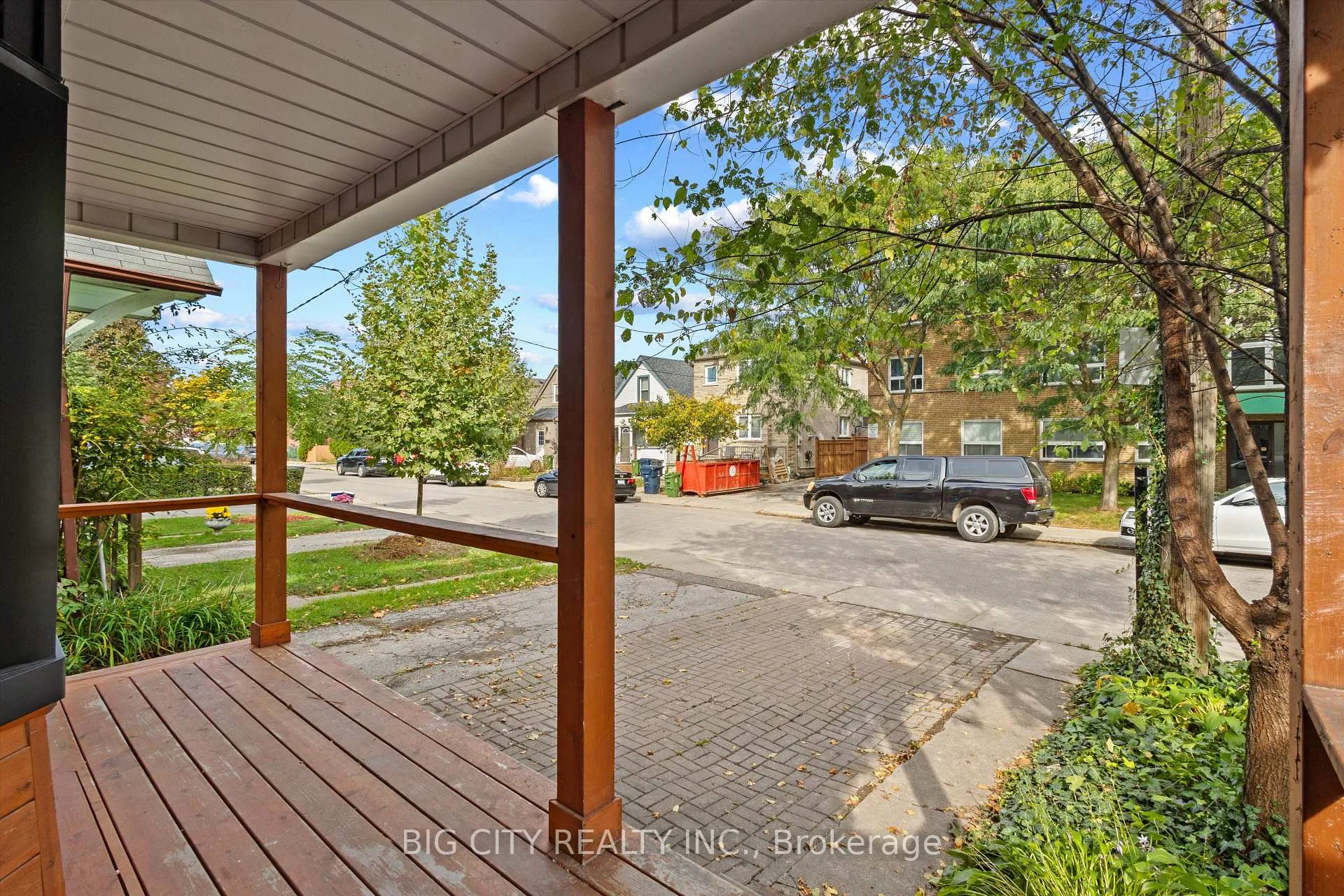 Photo 4 of Unit Upper, 20 Gray Avenue, Toronto, Rockcliffe-Smythe — HOMEH