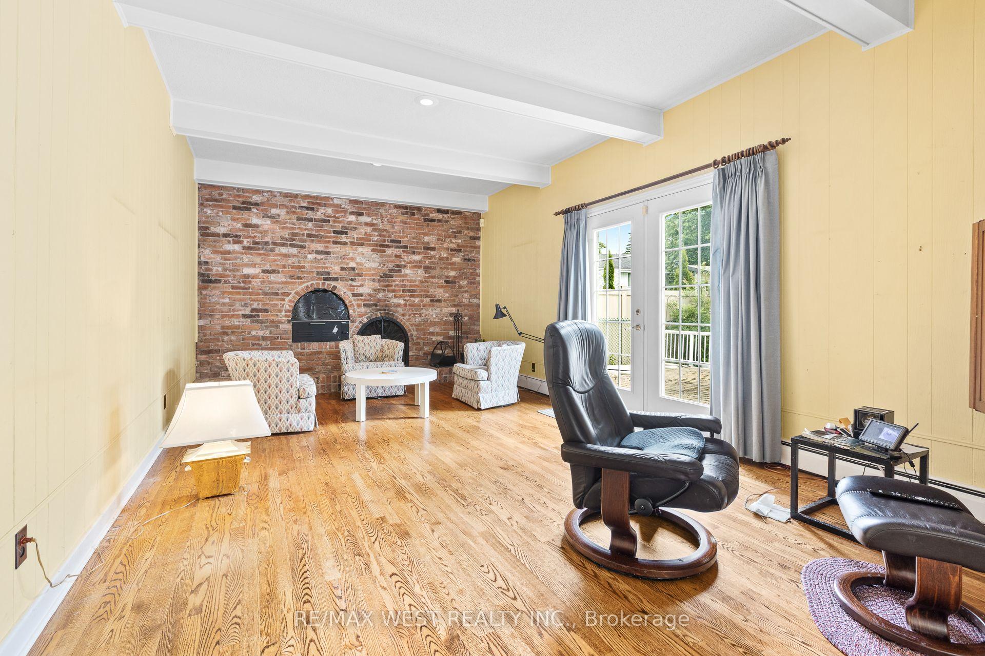 Photo 7 of 1758 Rhodes Crescent, Ottawa, Playfair Park — HOMEH