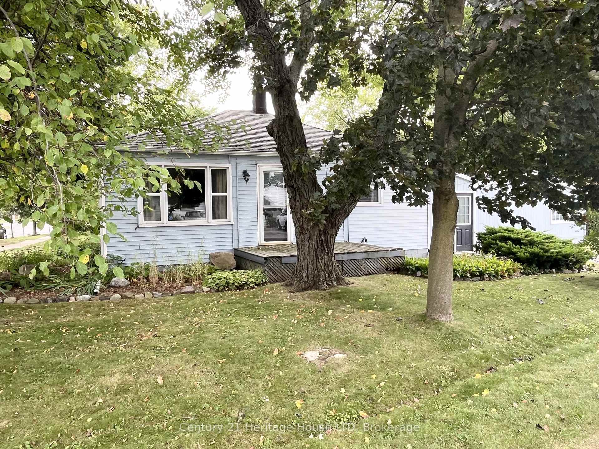 Photo 2 of 60 Watkins Street, St. Catharines, Port Weller — HOMEH