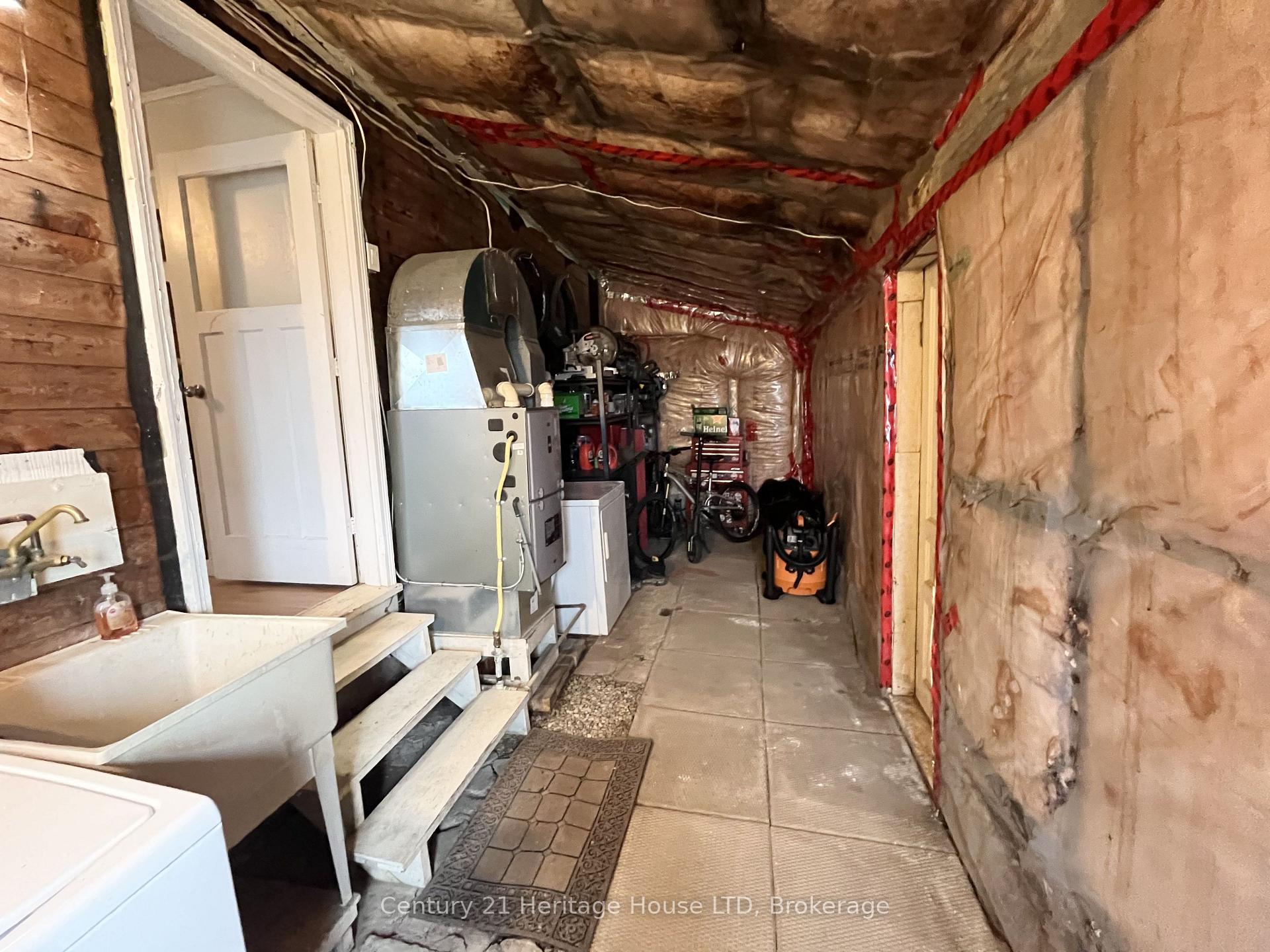 Photo 18 of 60 Watkins Street, St. Catharines, Port Weller — HOMEH