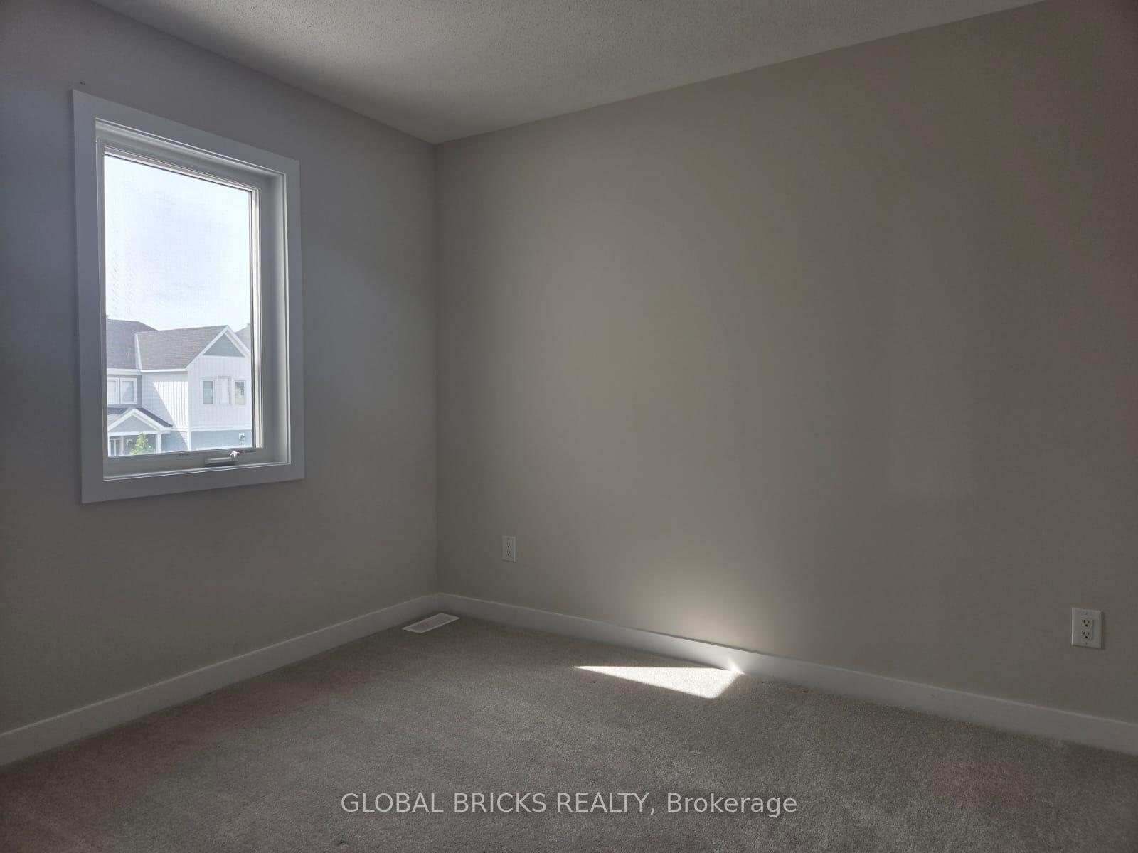 Photo 6 of 524 Oldenburg Avenue, Ottawa, Munster — HOMEH