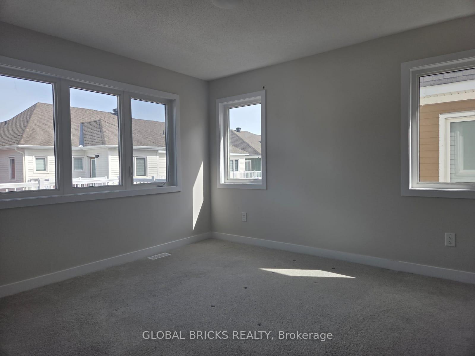 Photo 11 of 524 Oldenburg Avenue, Ottawa, Munster — HOMEH