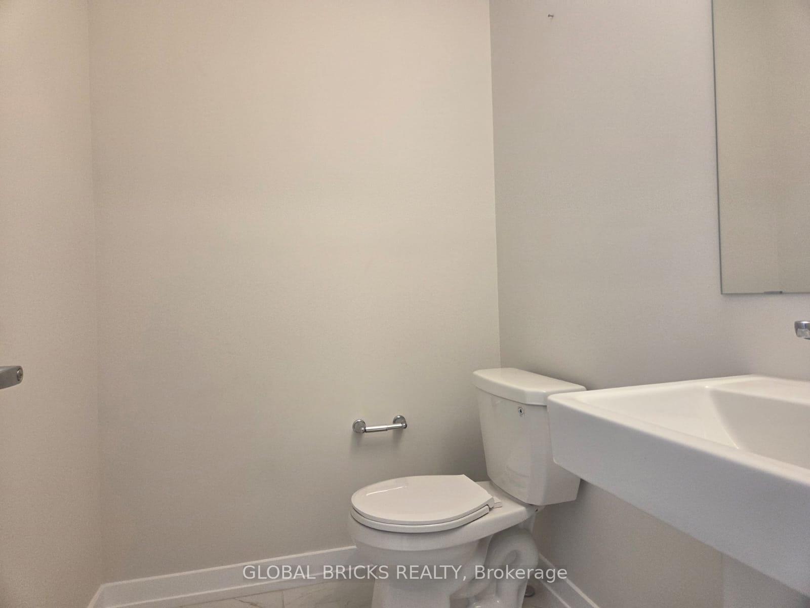 Photo 13 of 524 Oldenburg Avenue, Ottawa, Munster — HOMEH