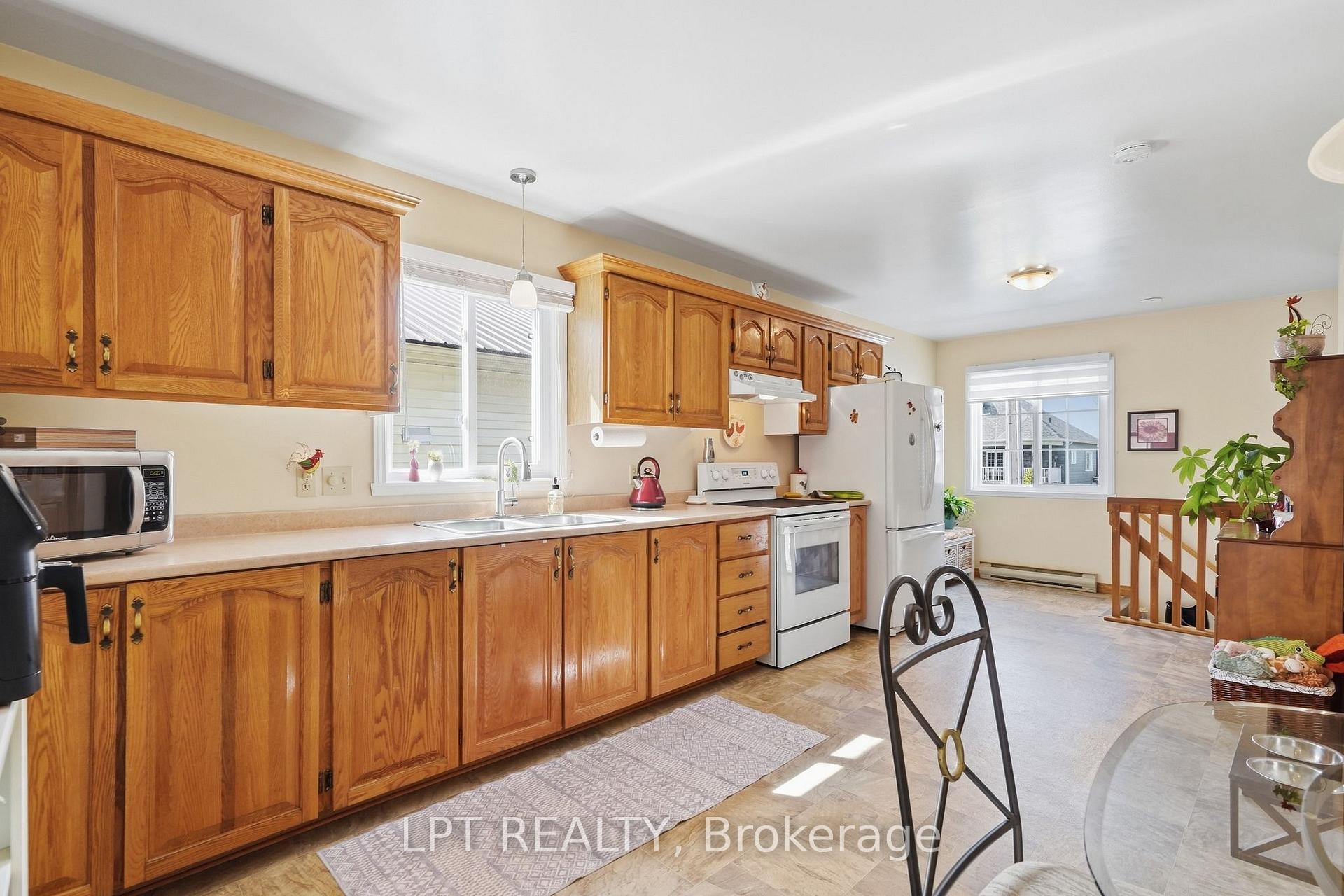 Photo 24 of 119 Pendleton Street, Champlain, Vankleek Hill — HOMEH