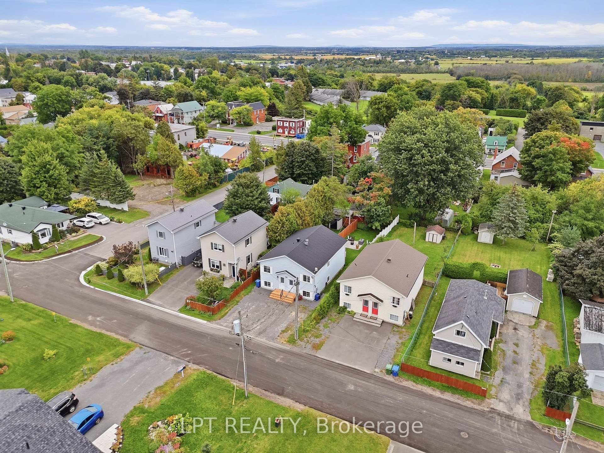 Photo 34 of 119 Pendleton Street, Champlain, Vankleek Hill — HOMEH