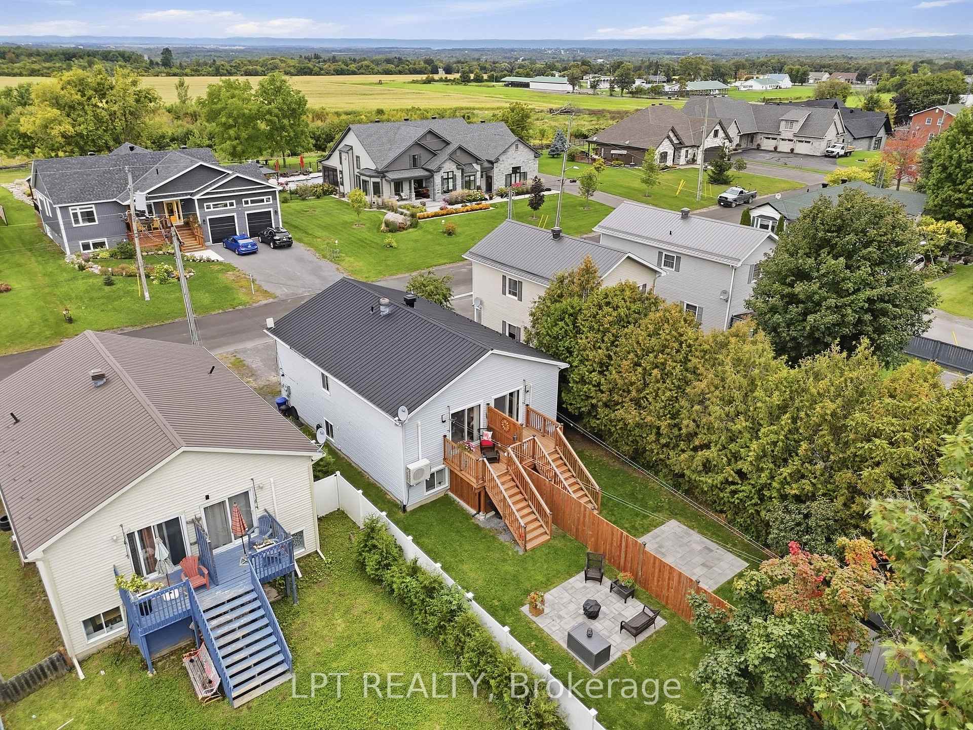 Photo 38 of 119 Pendleton Street, Champlain, Vankleek Hill — HOMEH