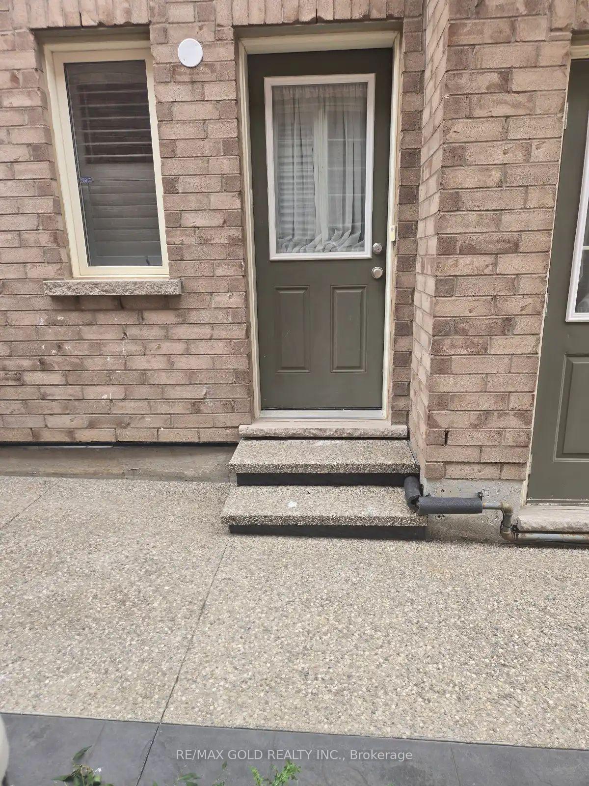 Photo 6 of 10 Twin Falls Road, Brampton, Bram West — HOMEH