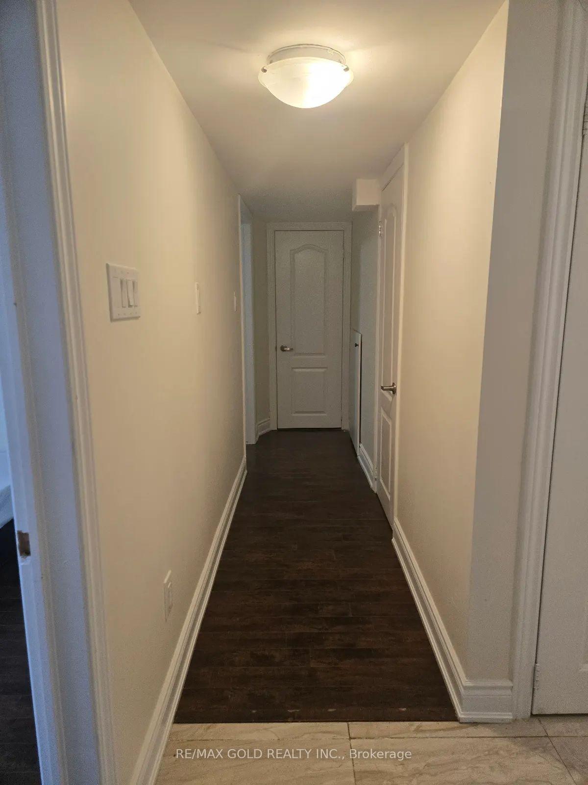 Photo 9 of 10 Twin Falls Road, Brampton, Bram West — HOMEH