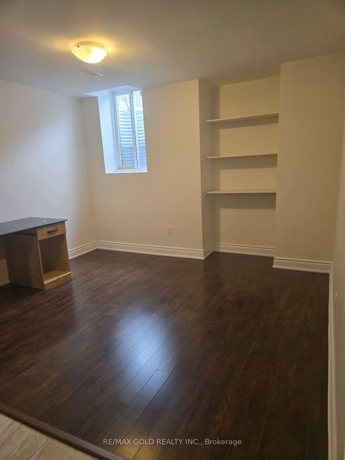 Photo 10 of 10 Twin Falls Road, Brampton, Bram West — HOMEH
