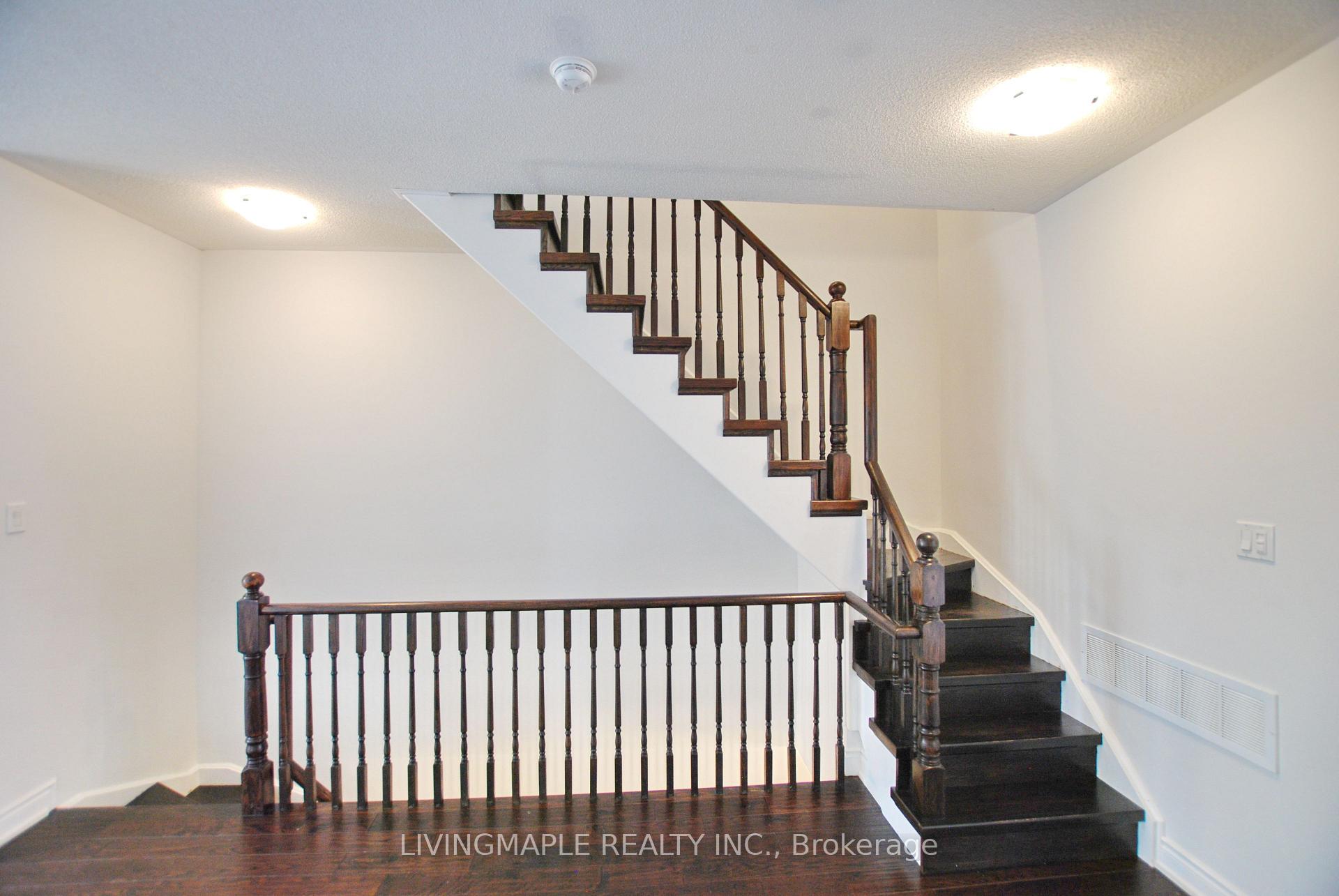 Photo 13 of 26 Times Avenue, Markham, Commerce Valley — HOMEH