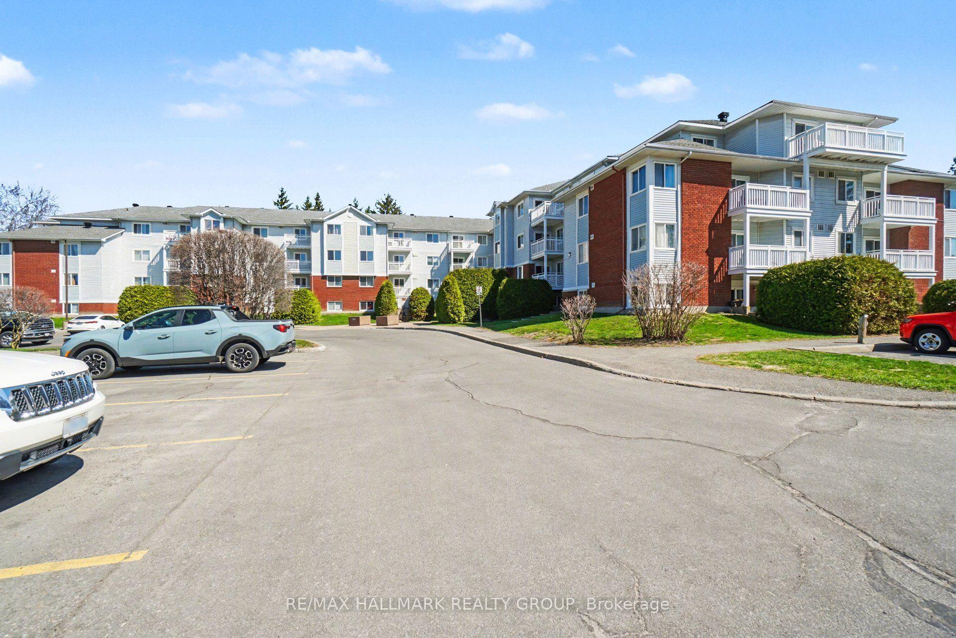 Photo 3 of Unit 203, 266 Lorry Greenberg Drive, Ottawa, Hunt Club Park/Greenboro — HOMEH