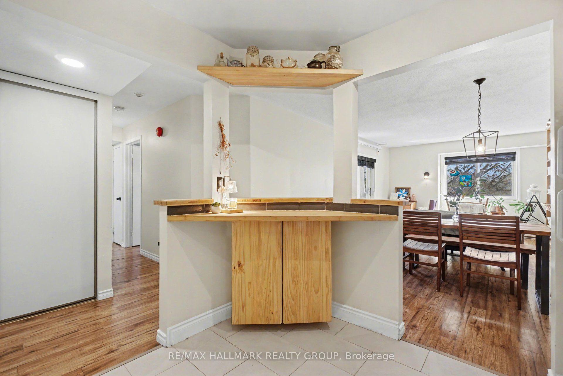 Photo 10 of Unit 203, 266 Lorry Greenberg Drive, Ottawa, Hunt Club Park/Greenboro — HOMEH