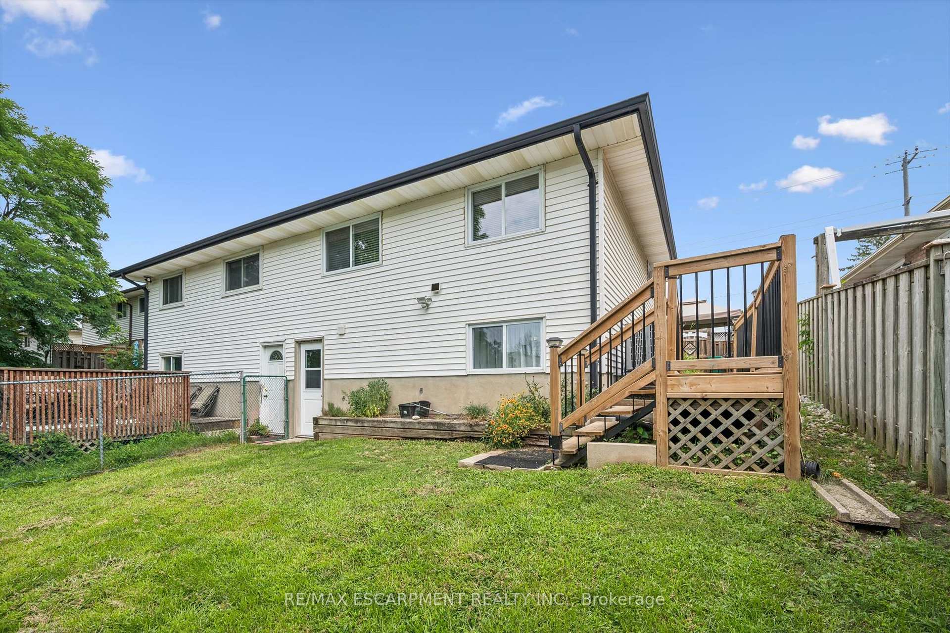 Photo 2 of 847 Doon Village Road, Kitchener, Pioneer Park — HOMEH