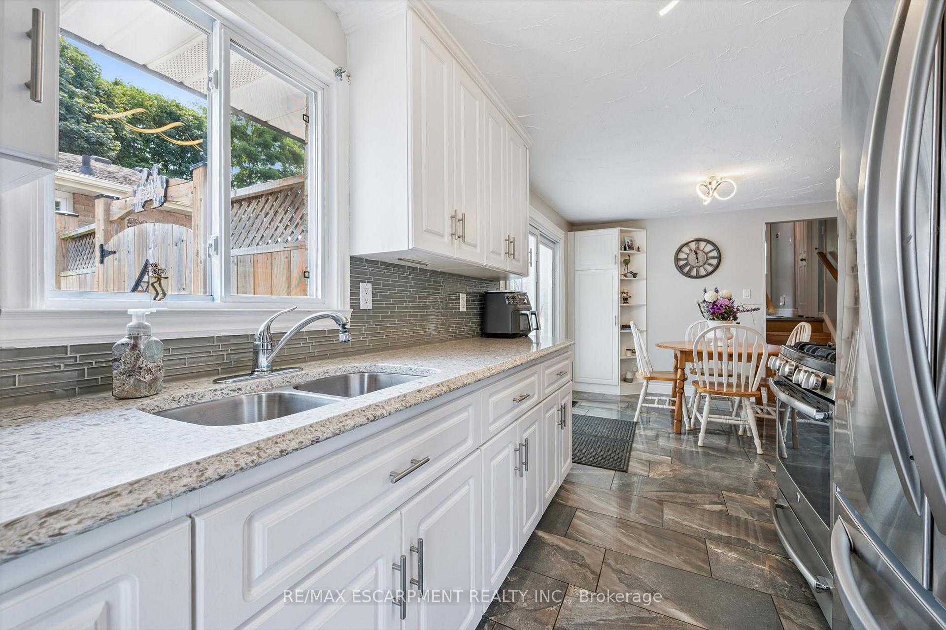 Photo 5 of 847 Doon Village Road, Kitchener, Pioneer Park — HOMEH
