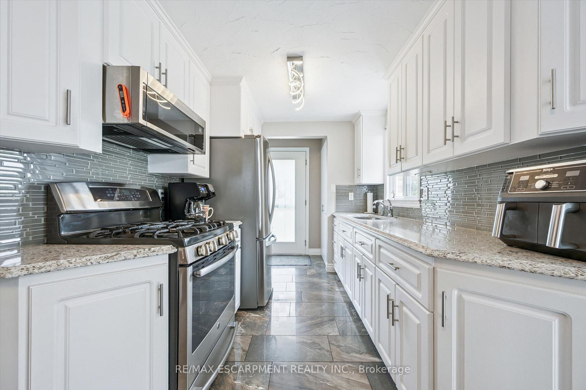 Photo 7 of 847 Doon Village Road, Kitchener, Pioneer Park — HOMEH