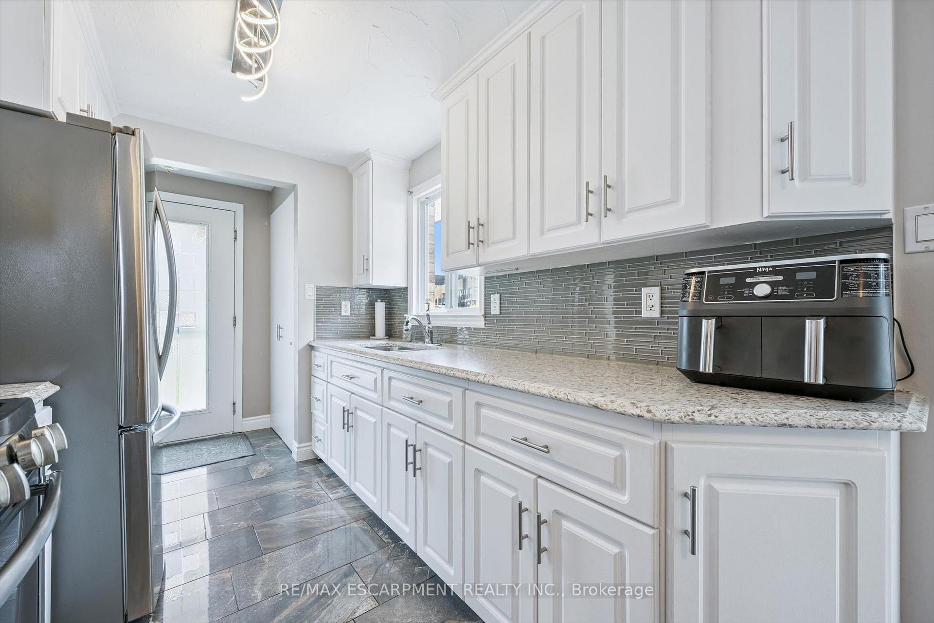 Photo 8 of 847 Doon Village Road, Kitchener, Pioneer Park — HOMEH