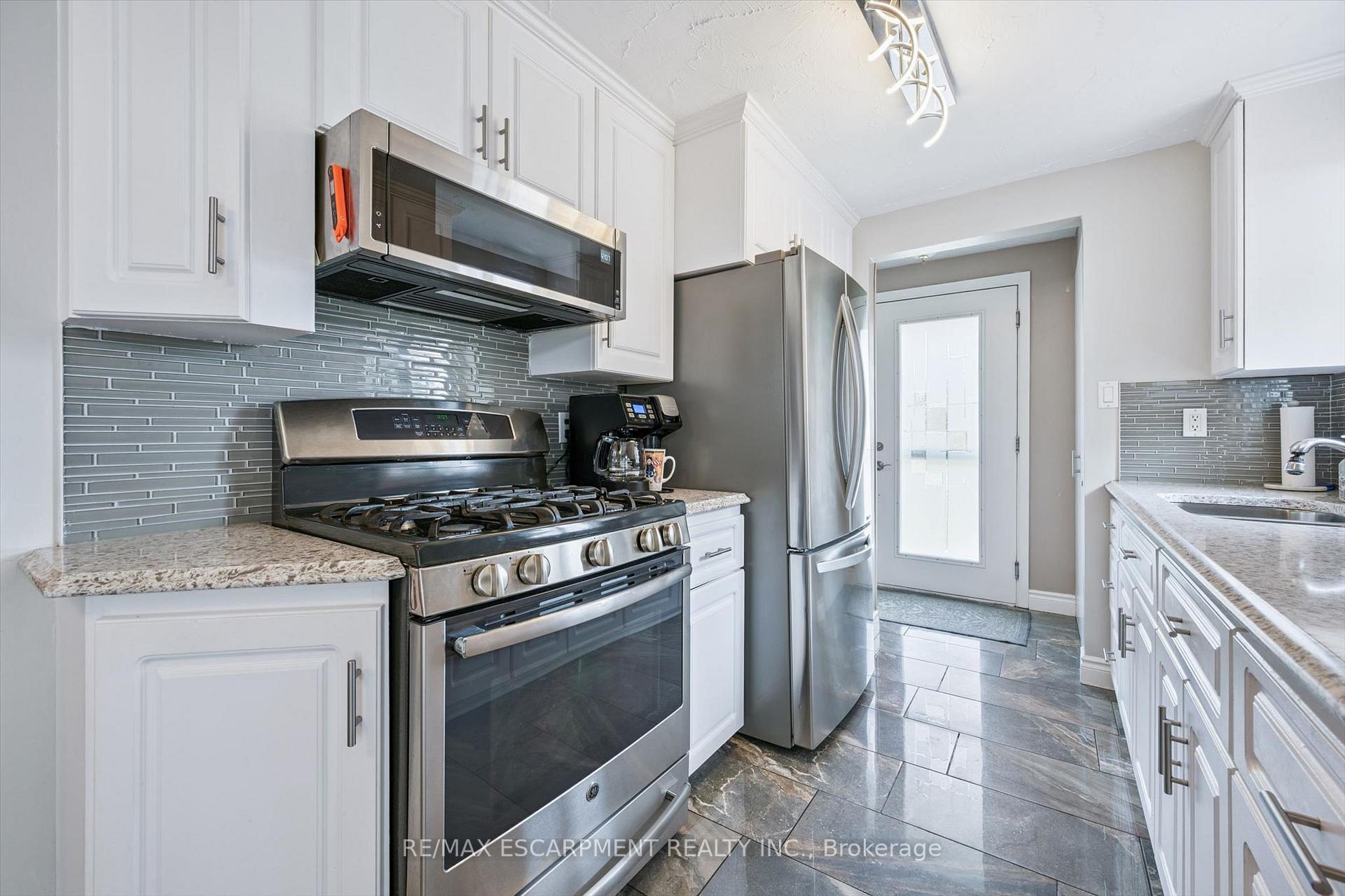 Photo 9 of 847 Doon Village Road, Kitchener, Pioneer Park — HOMEH