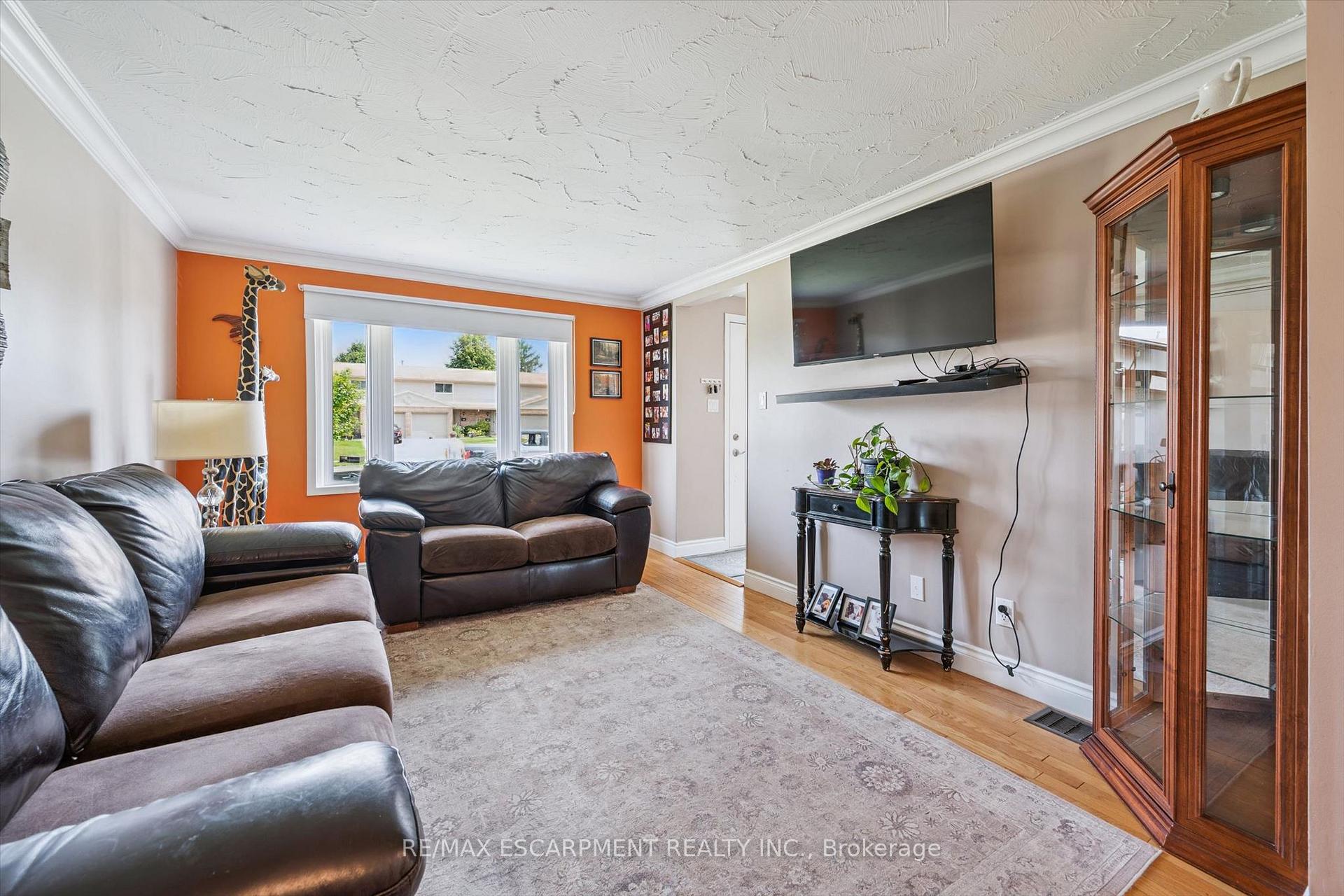 Photo 12 of 847 Doon Village Road, Kitchener, Pioneer Park — HOMEH