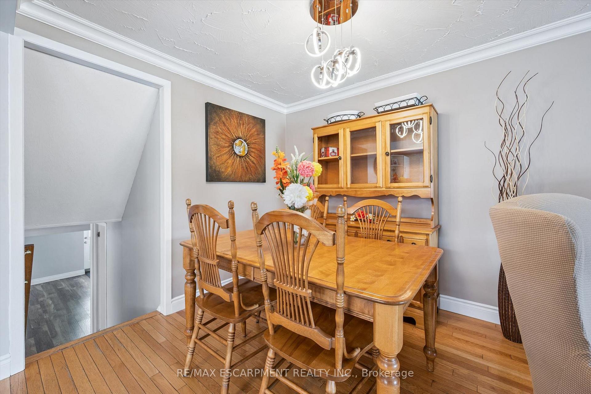 Photo 16 of 847 Doon Village Road, Kitchener, Pioneer Park — HOMEH