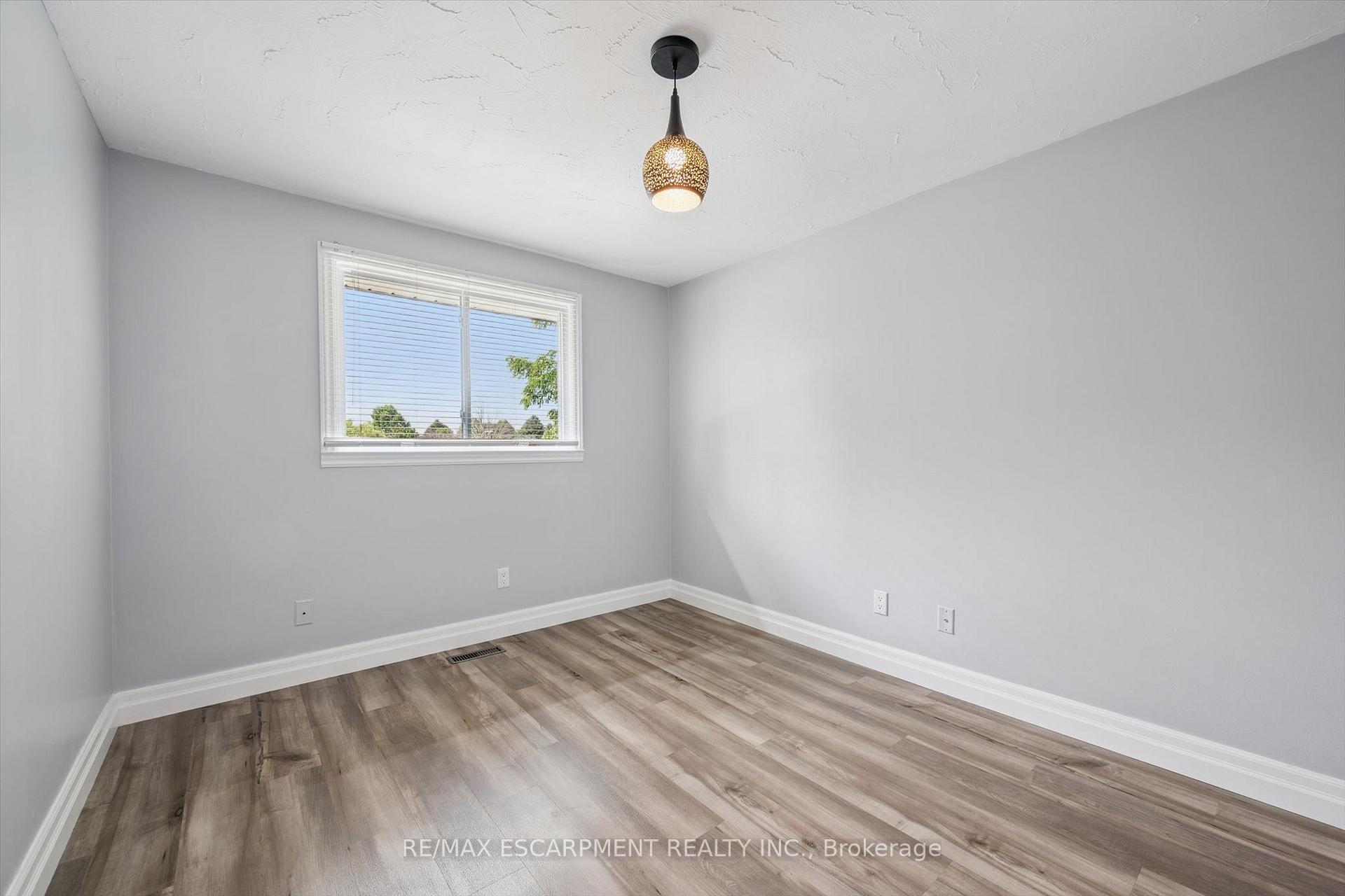 Photo 21 of 847 Doon Village Road, Kitchener, Pioneer Park — HOMEH