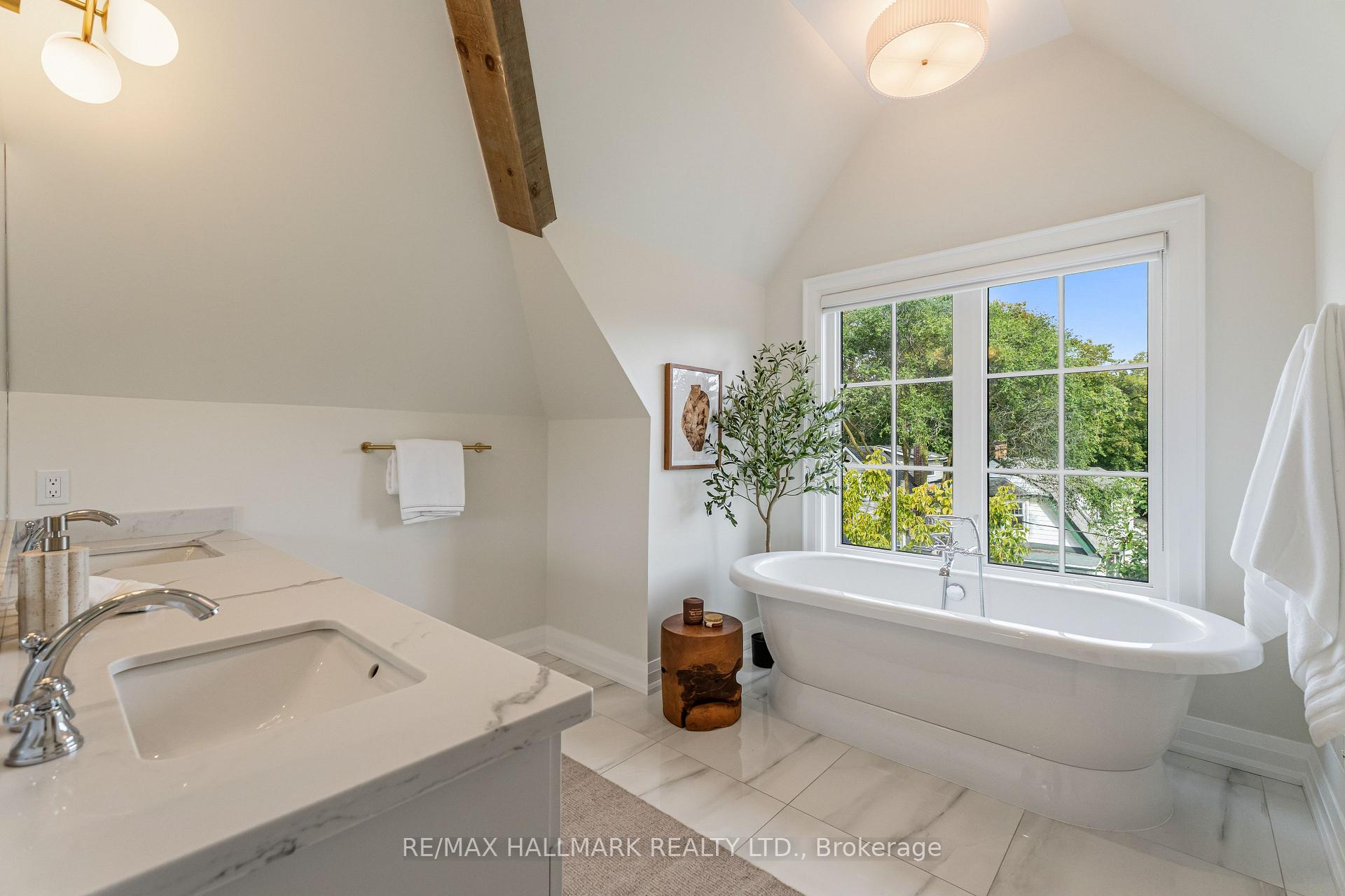Photo 34 of 152 Wheeler Avenue, Toronto, The Beaches — HOMEH