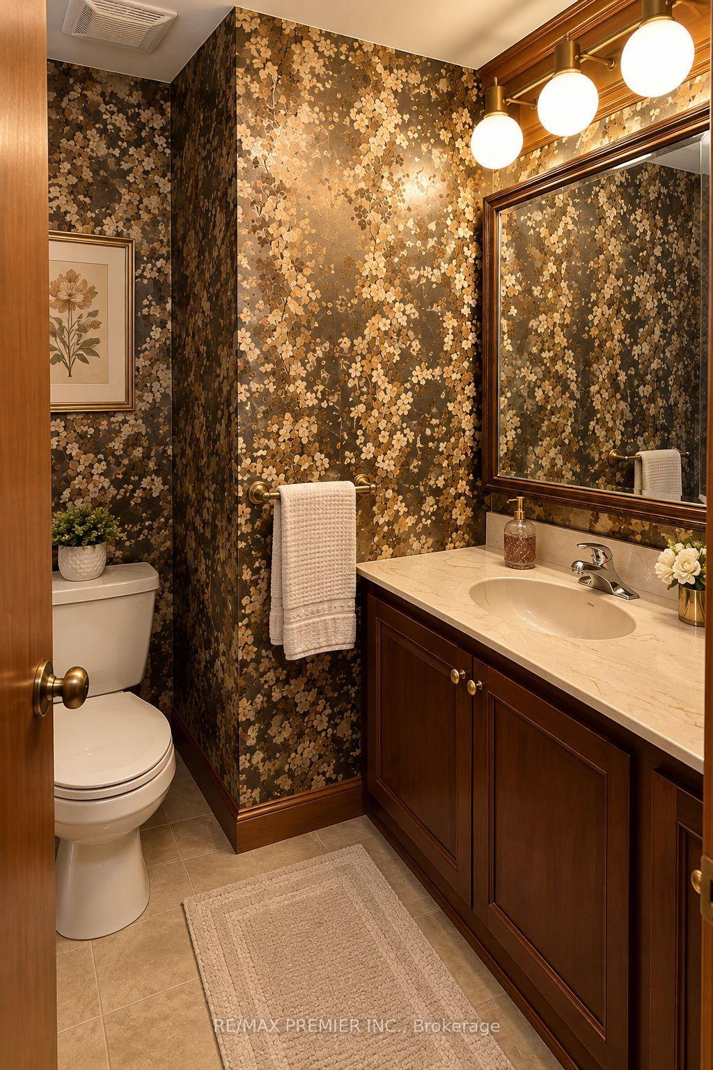 Photo 10 of 34 Rutherford Avenue, North York, Mount Dennis — HOMEH