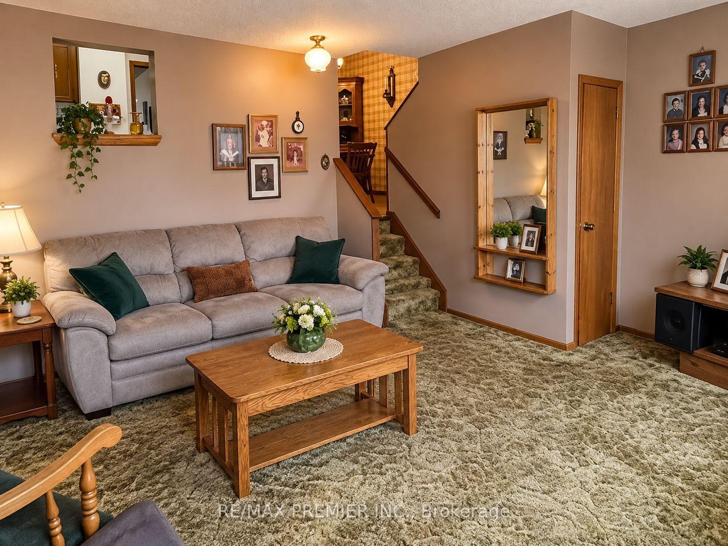 Photo 17 of 34 Rutherford Avenue, North York, Mount Dennis — HOMEH
