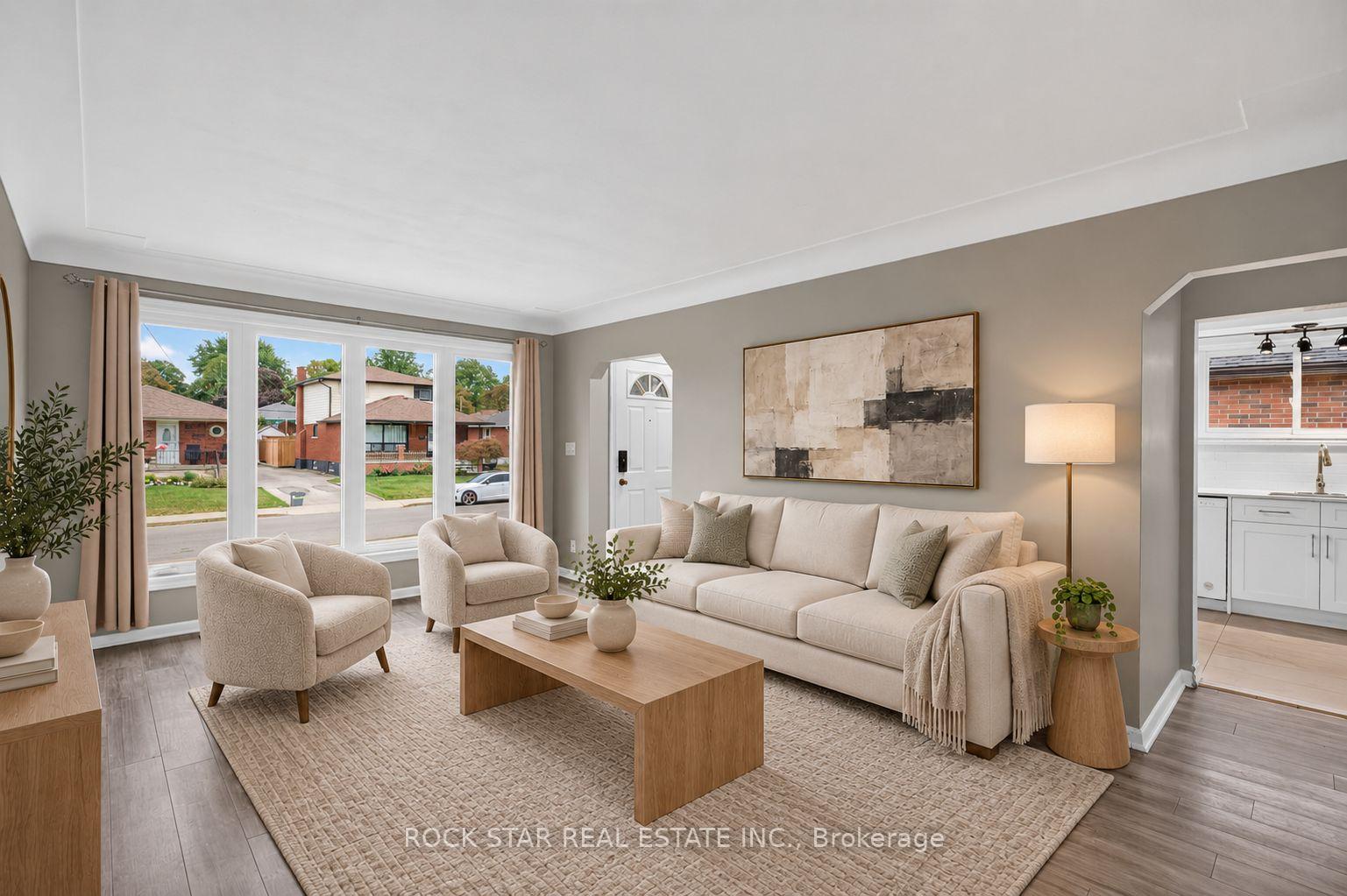 Photo 5 of 40 Clarendon Avenue, Hamilton, Balfour — HOMEH