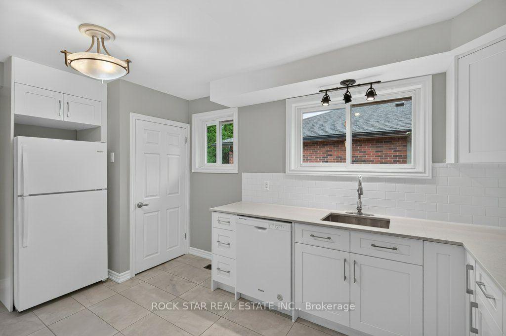Photo 9 of 40 Clarendon Avenue, Hamilton, Balfour — HOMEH